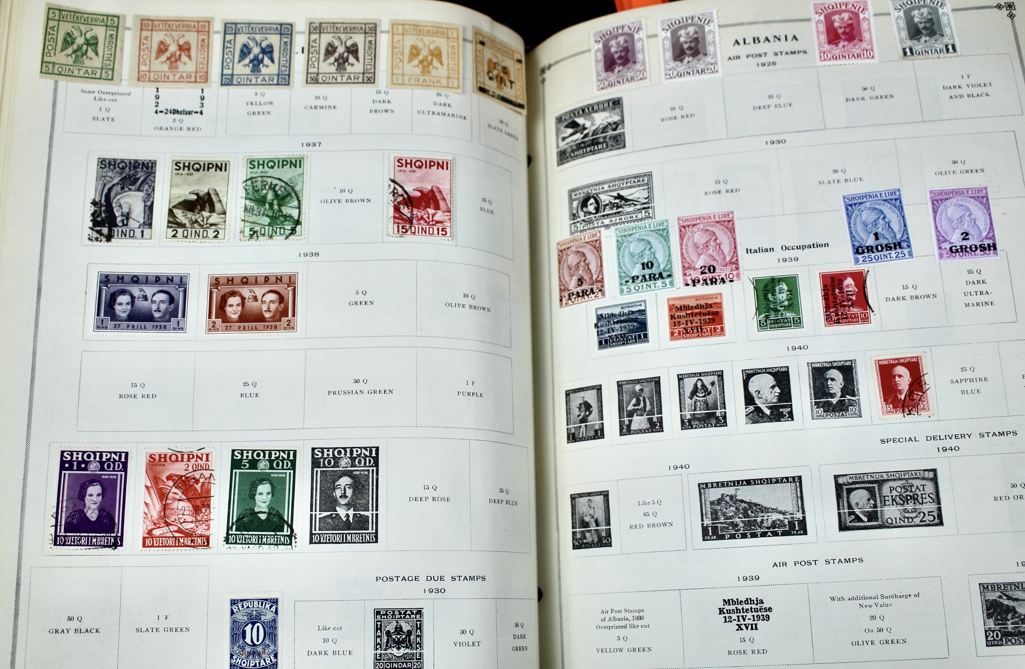 Scott's International Postage Stamp Album