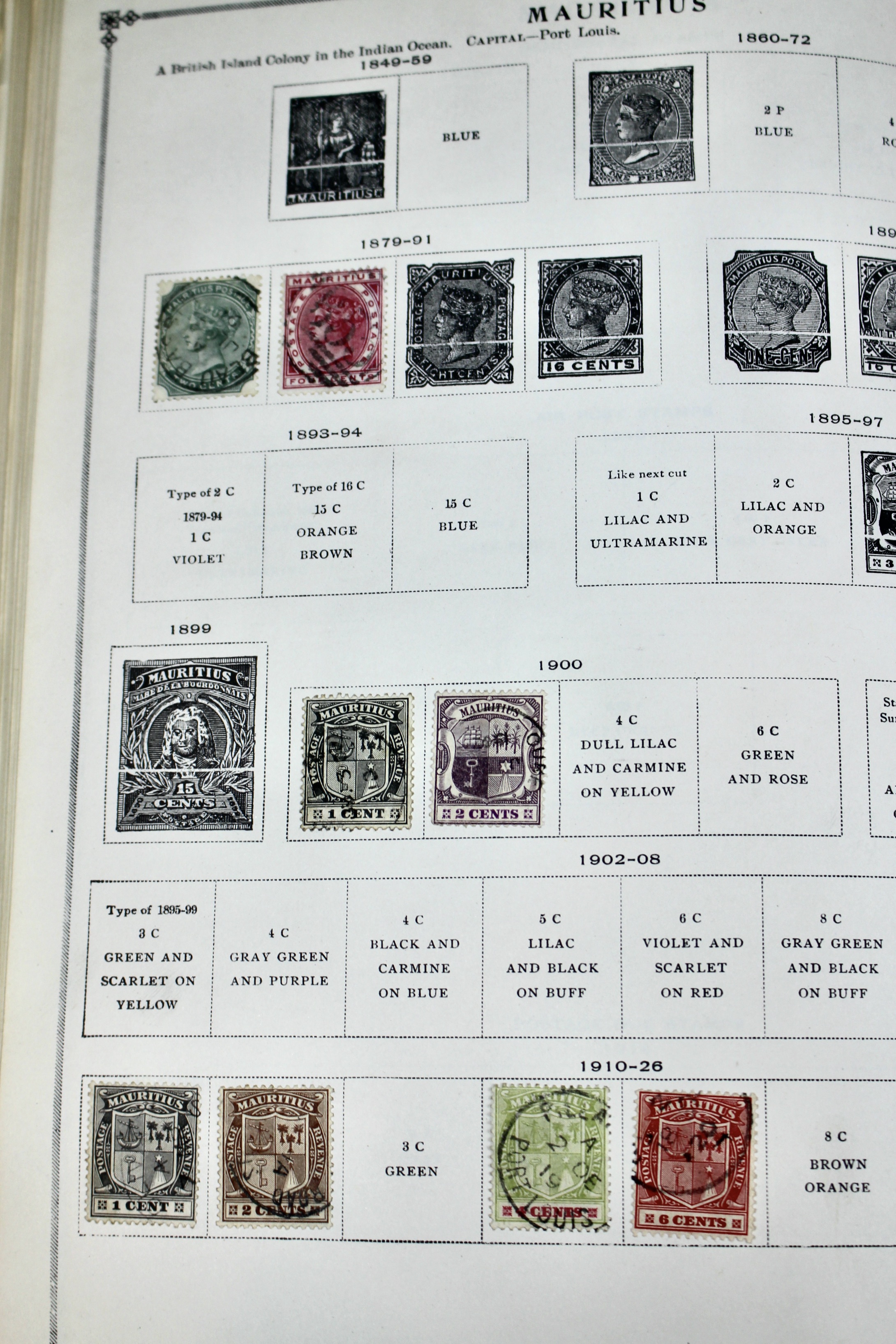 Scott's International Postage Stamp Album