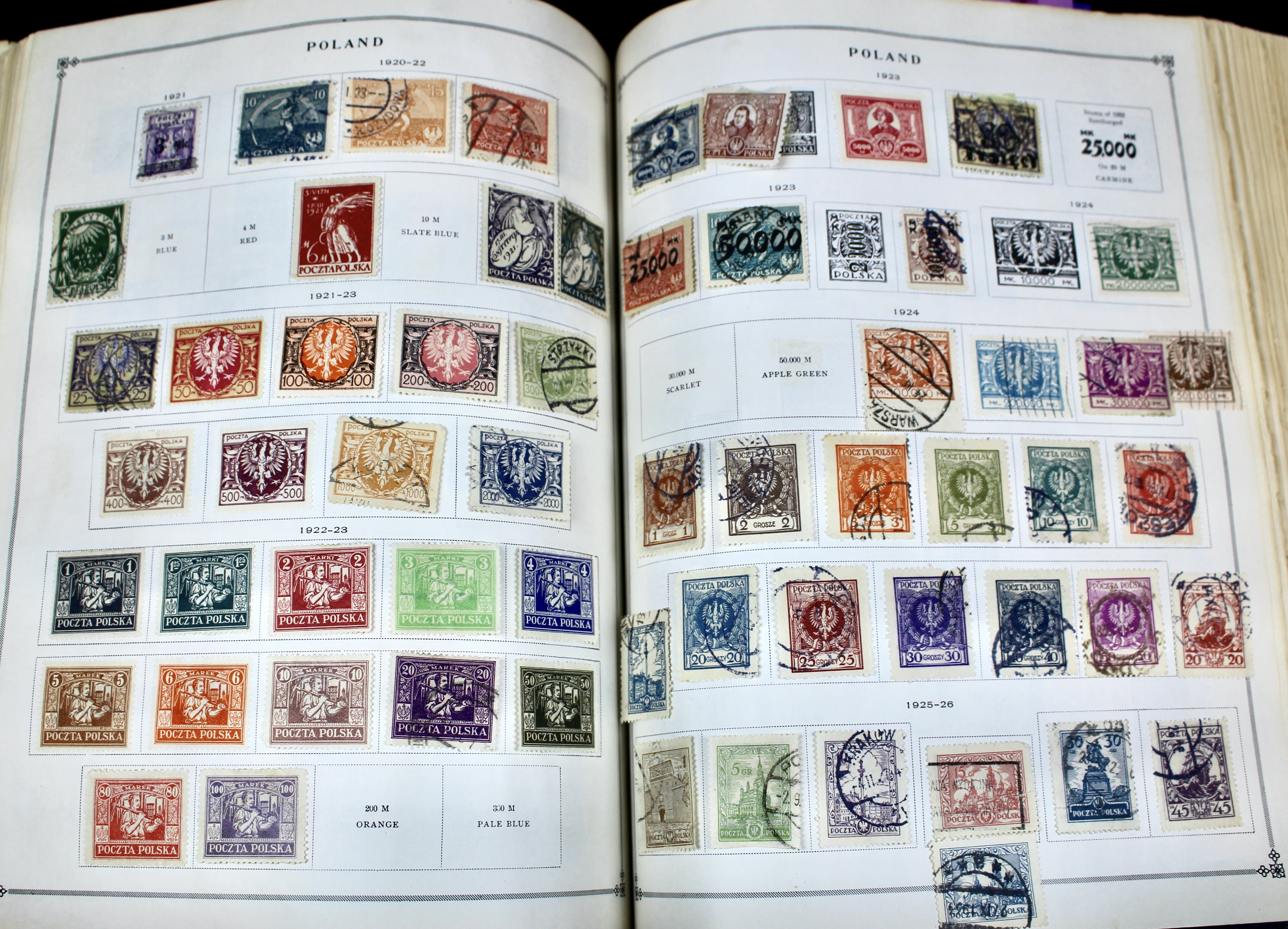 Scott's International Postage Stamp Album