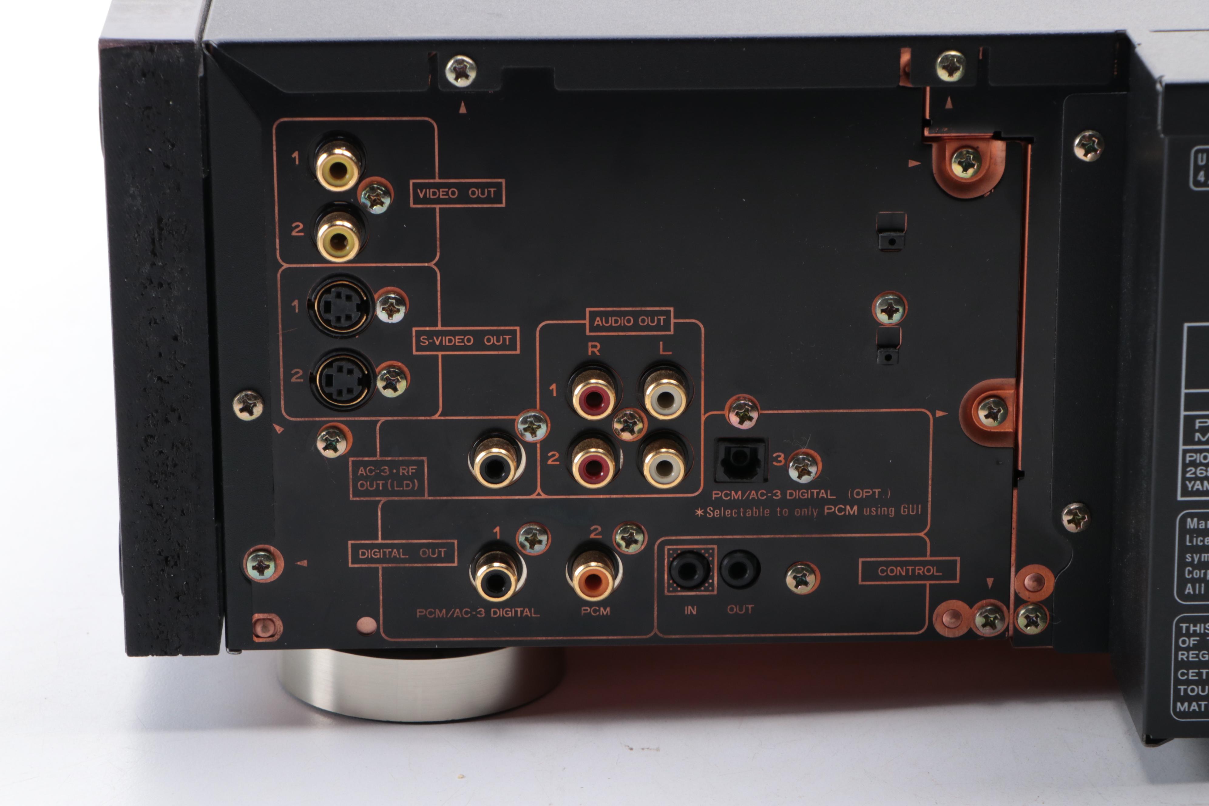 Pioneer Elite DVL-90 Reference DVD LaserDisc Player, 1997