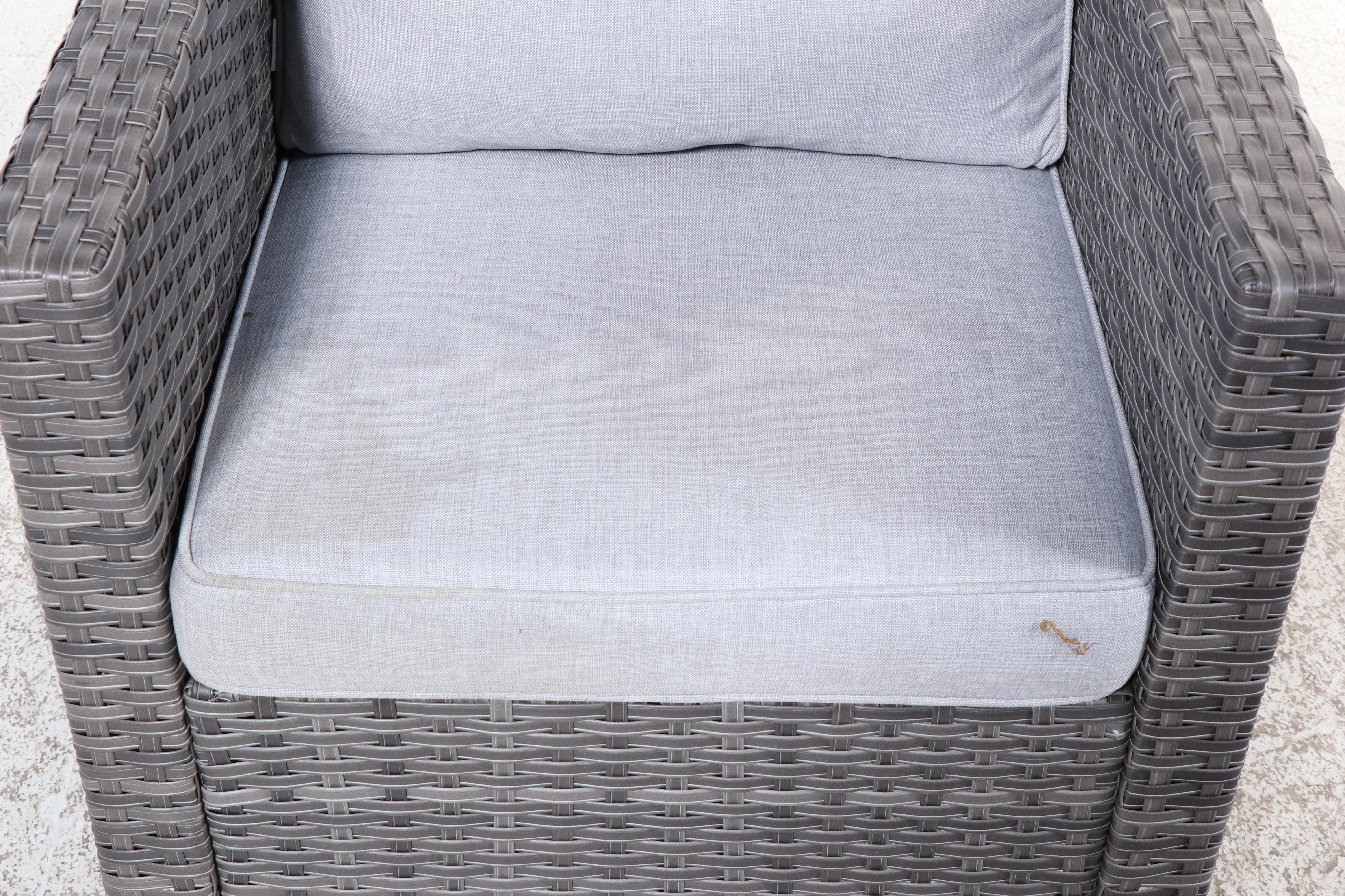 SixPiece Ovios Resin Wicker Patio Lounge Set EBTH