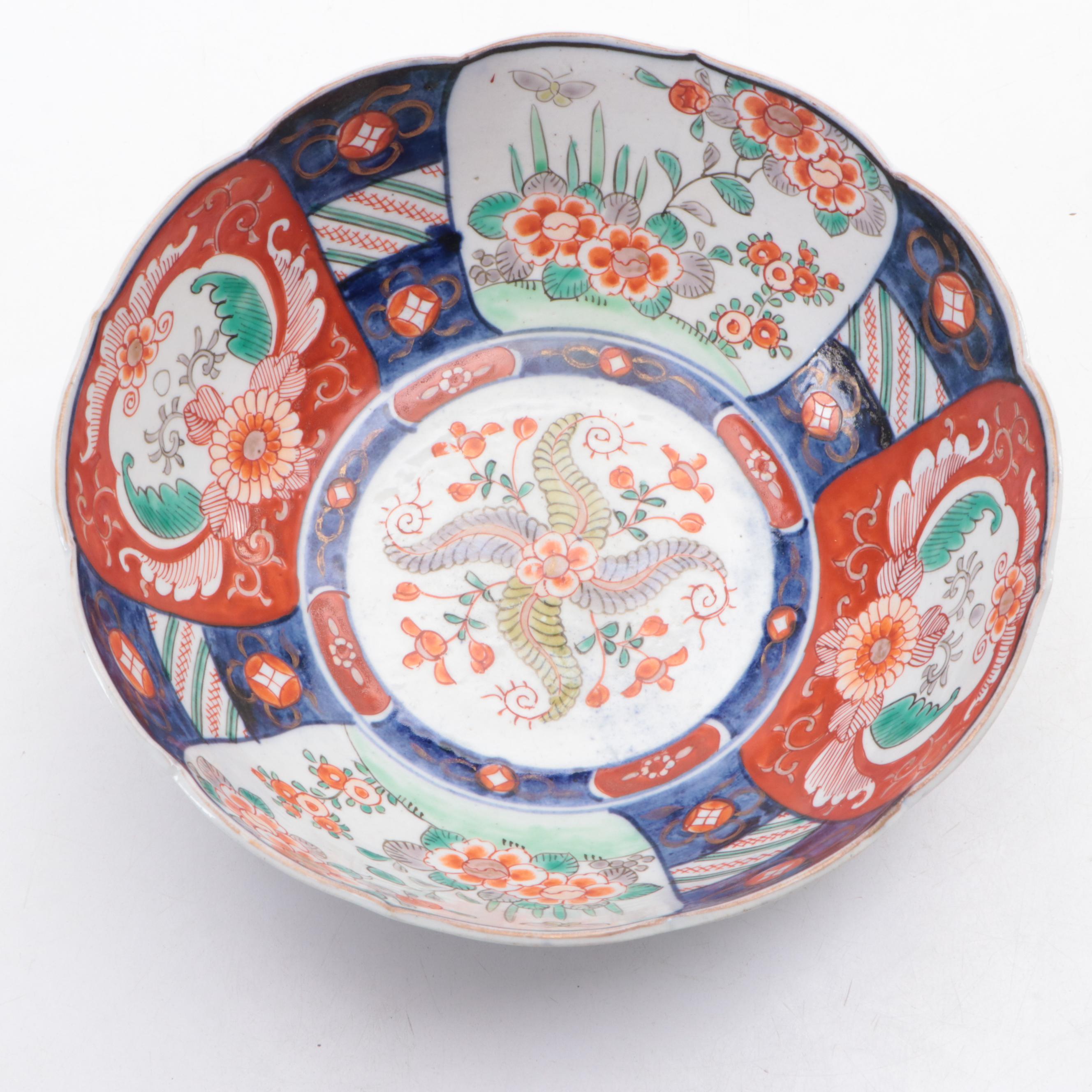 Japanese Imari Ware Scallop Edged Porcelain Bowl