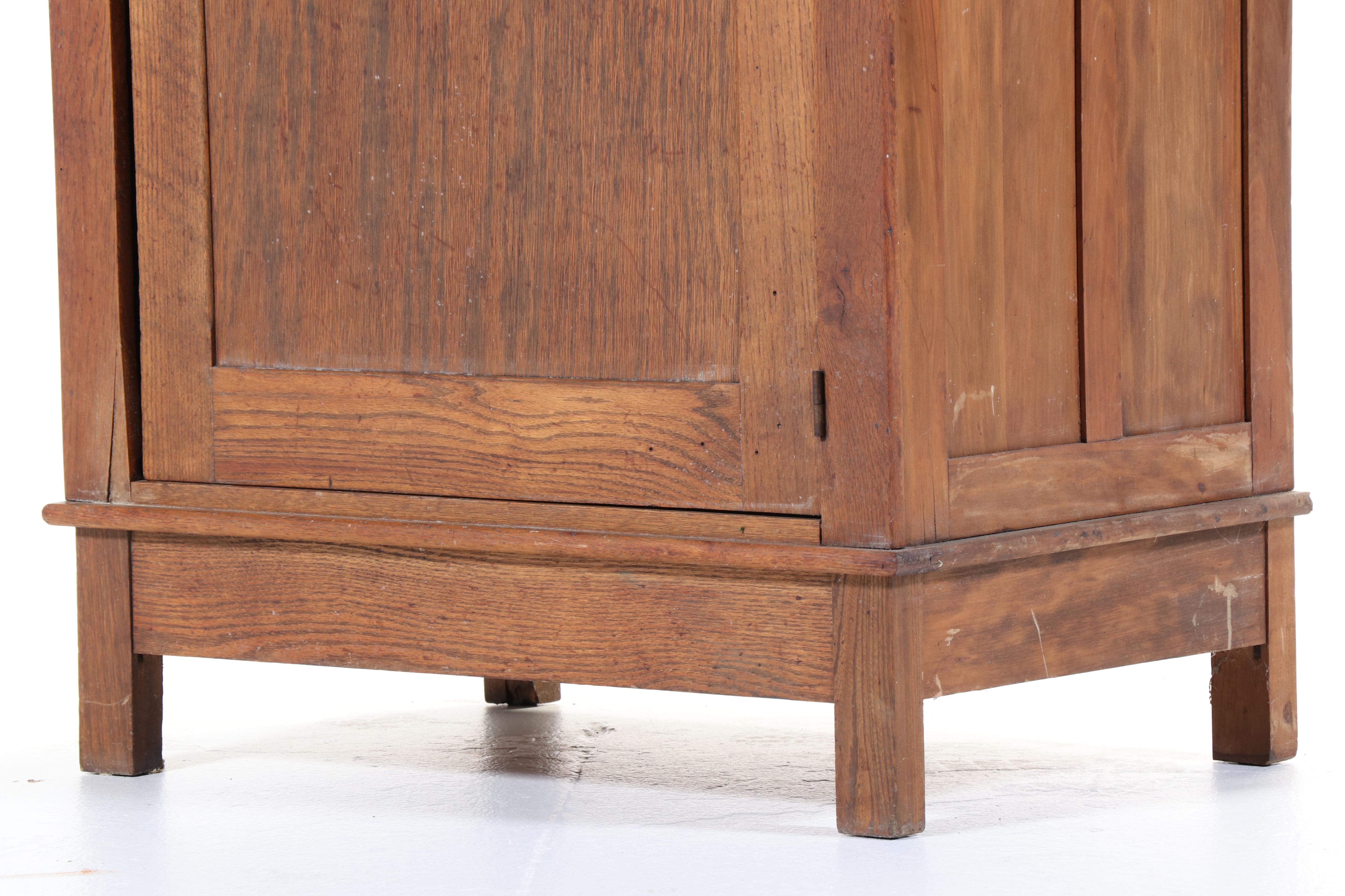 American Quartersawn Oak and Poplar Wardrobe, Early 20th Century