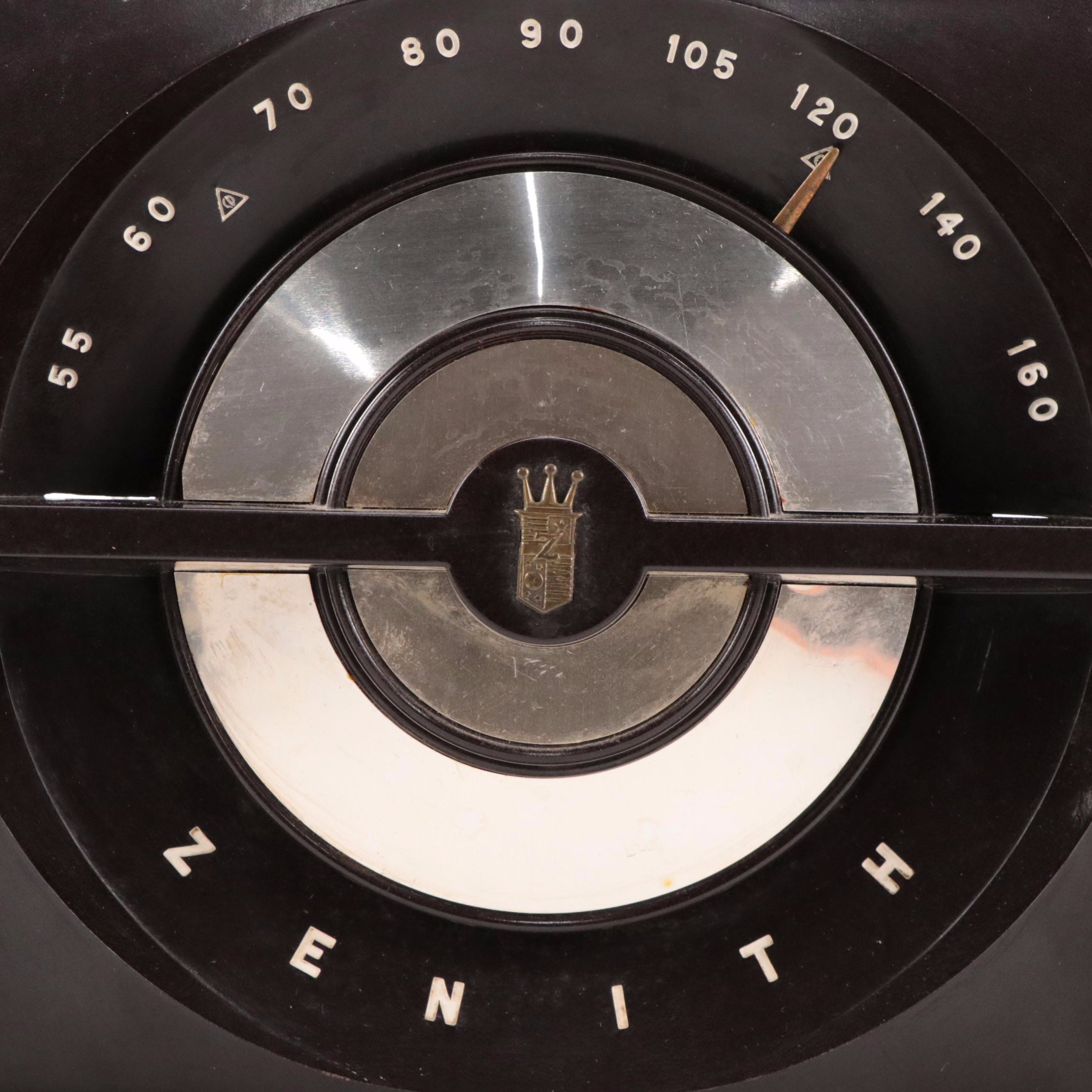 Zenith Model J615 Broadcast Receiver Radio, Mid-20th Century