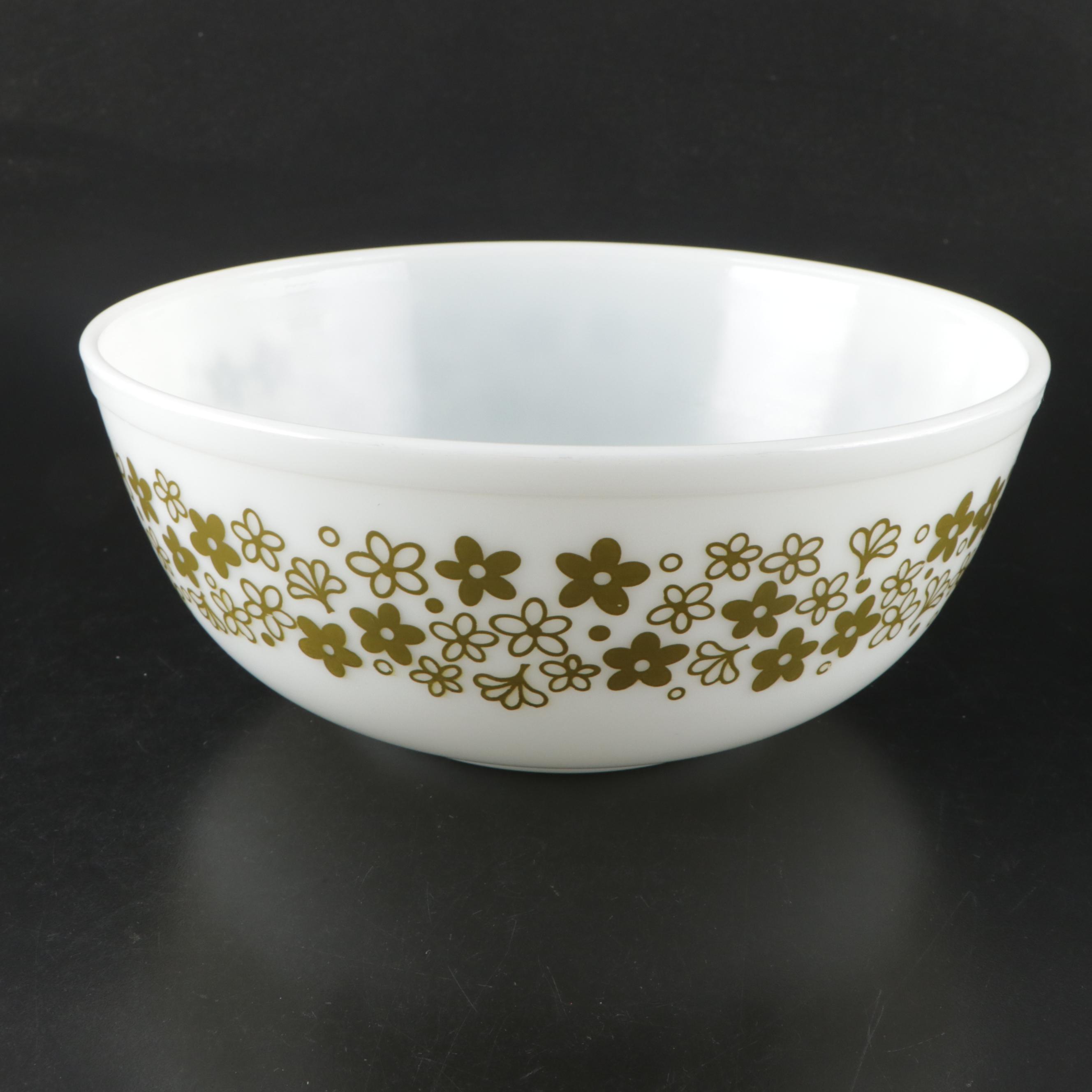 Vintage Pyrex Green "Crazy Daisy" Refrigerator Dish Set and Mixing Bowls