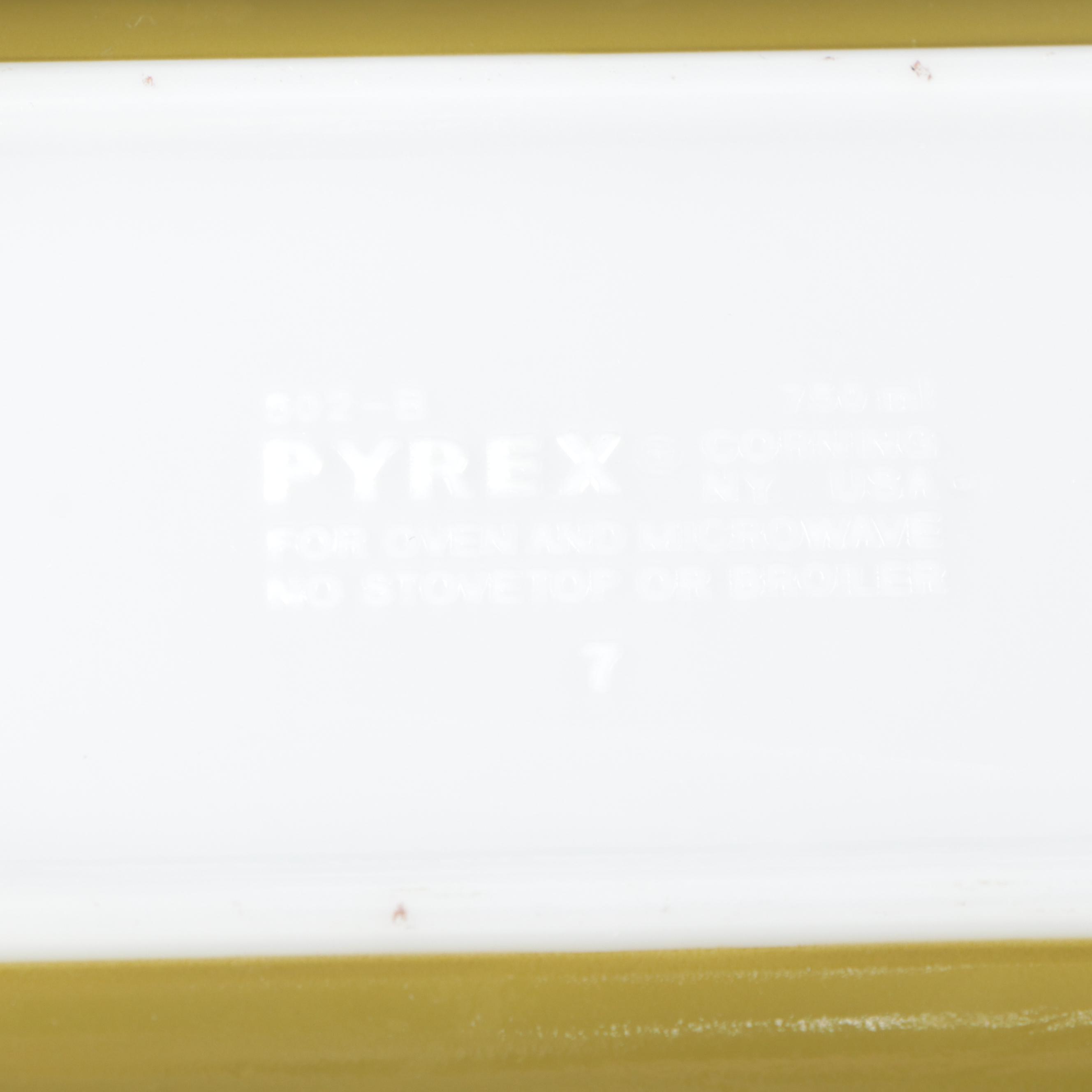 Vintage Pyrex Green "Crazy Daisy" Refrigerator Dish Set and Mixing Bowls