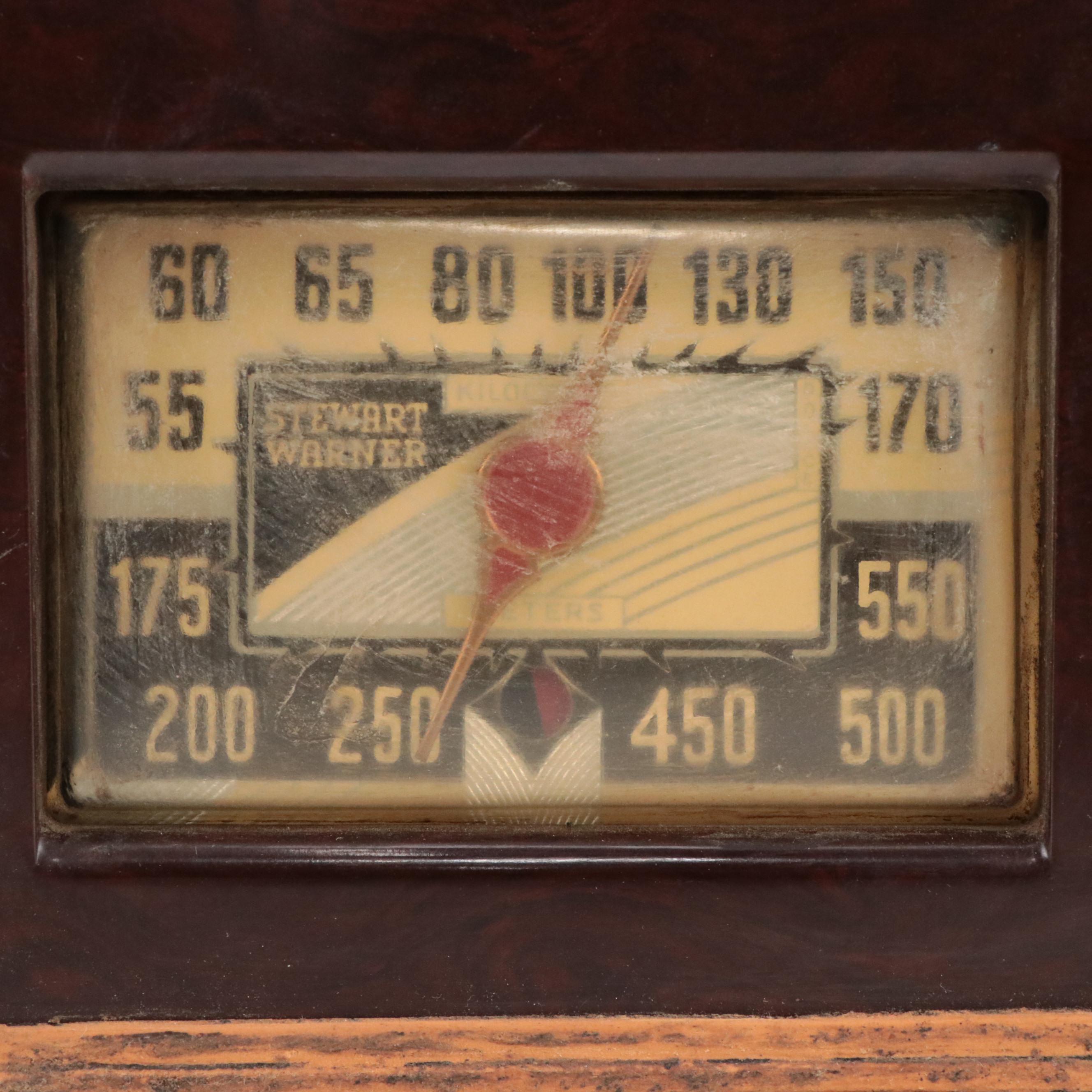 Stewart-Warner Model R-482 Broadcast Receiver Radio, Mid-20th Century
