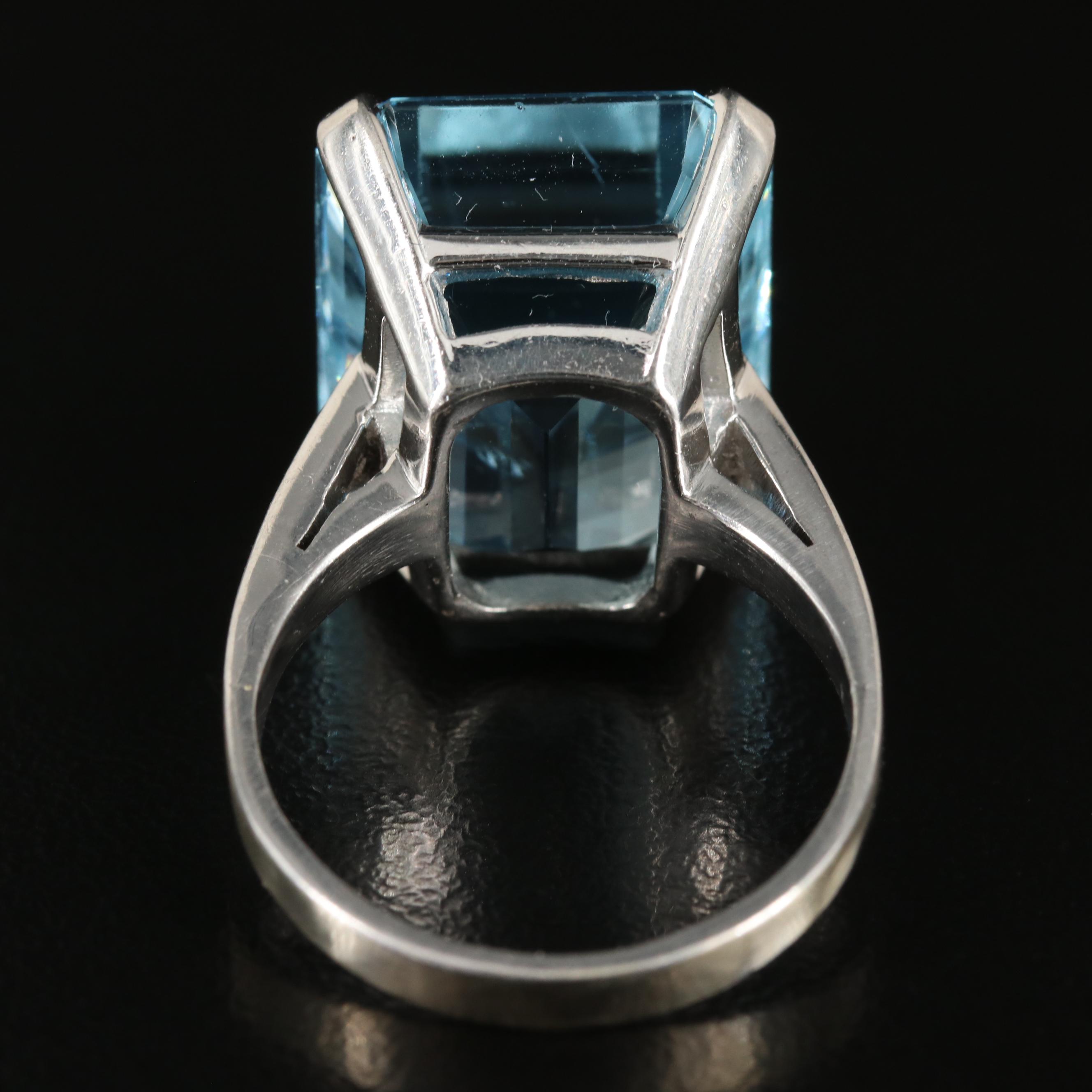 Platinum 28.40 CT Aquamarine Solitaire Ring