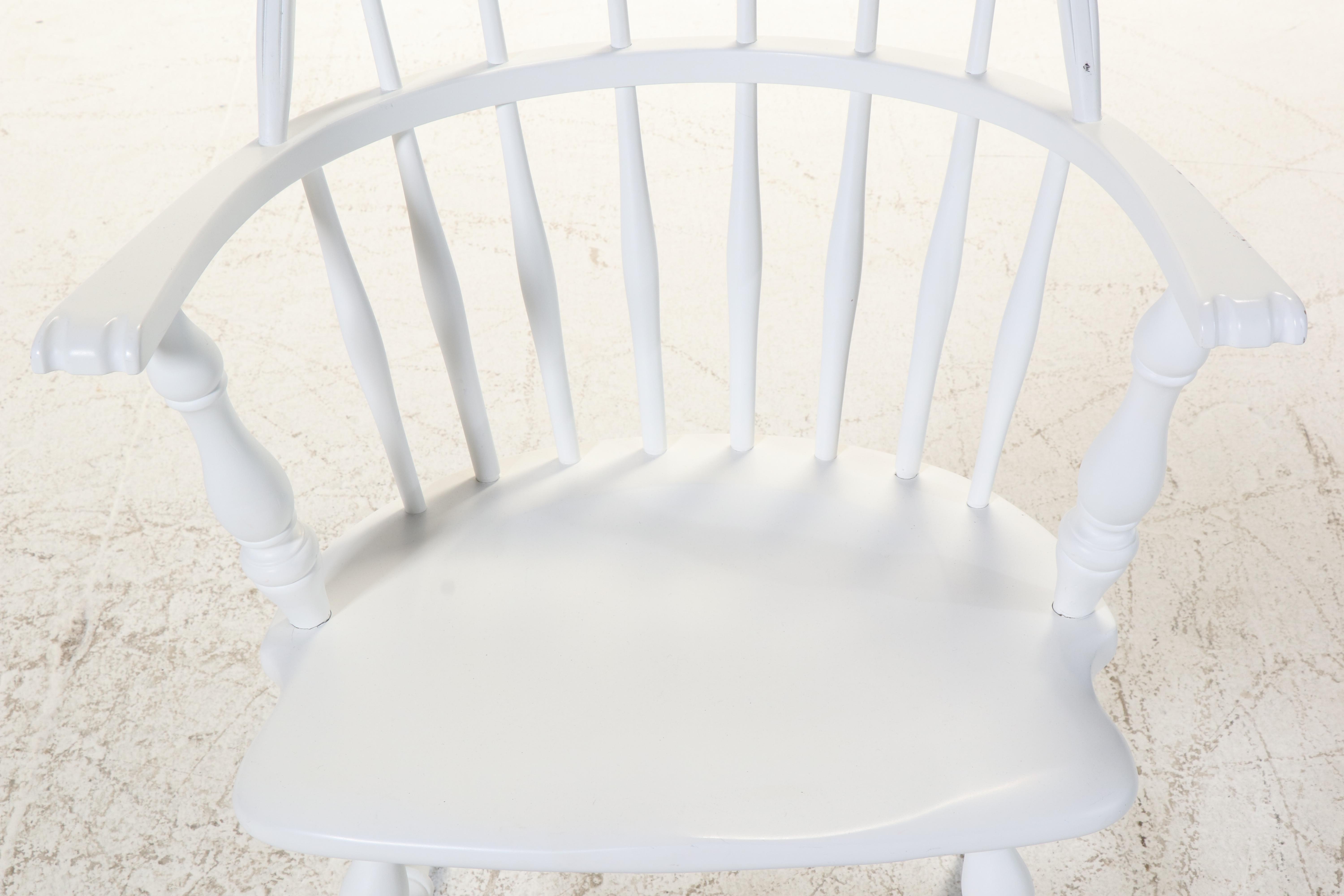 American Colonial Style White-Painted Knuckle-Arm Sack-Back Windsor Armchair