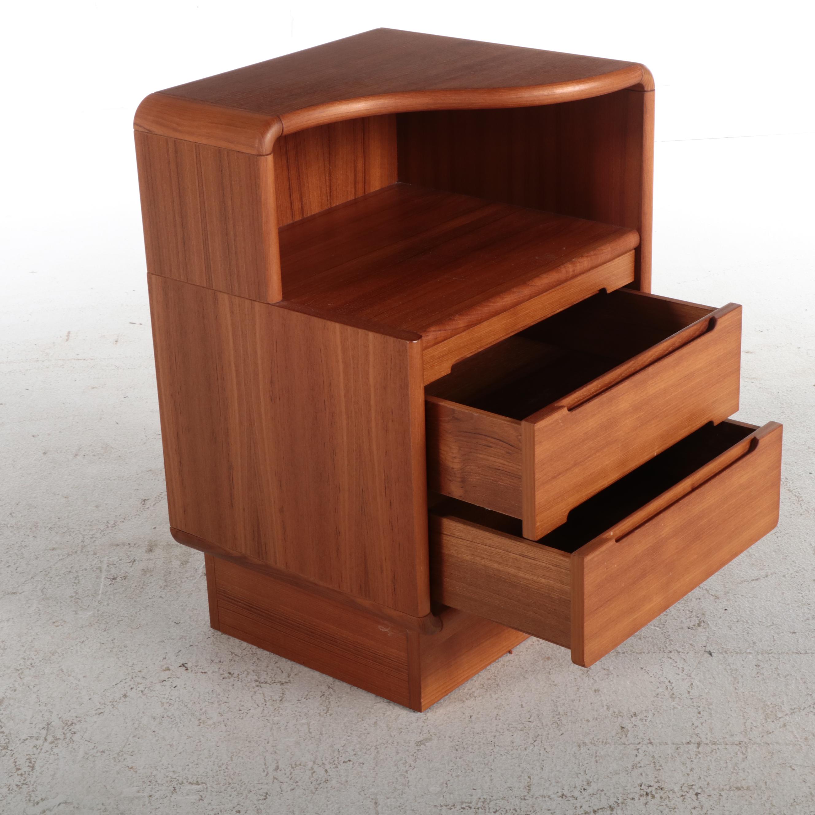 Sun Cabinet Co. Modernist Style Teak King Size Bed Frame with Nightstands