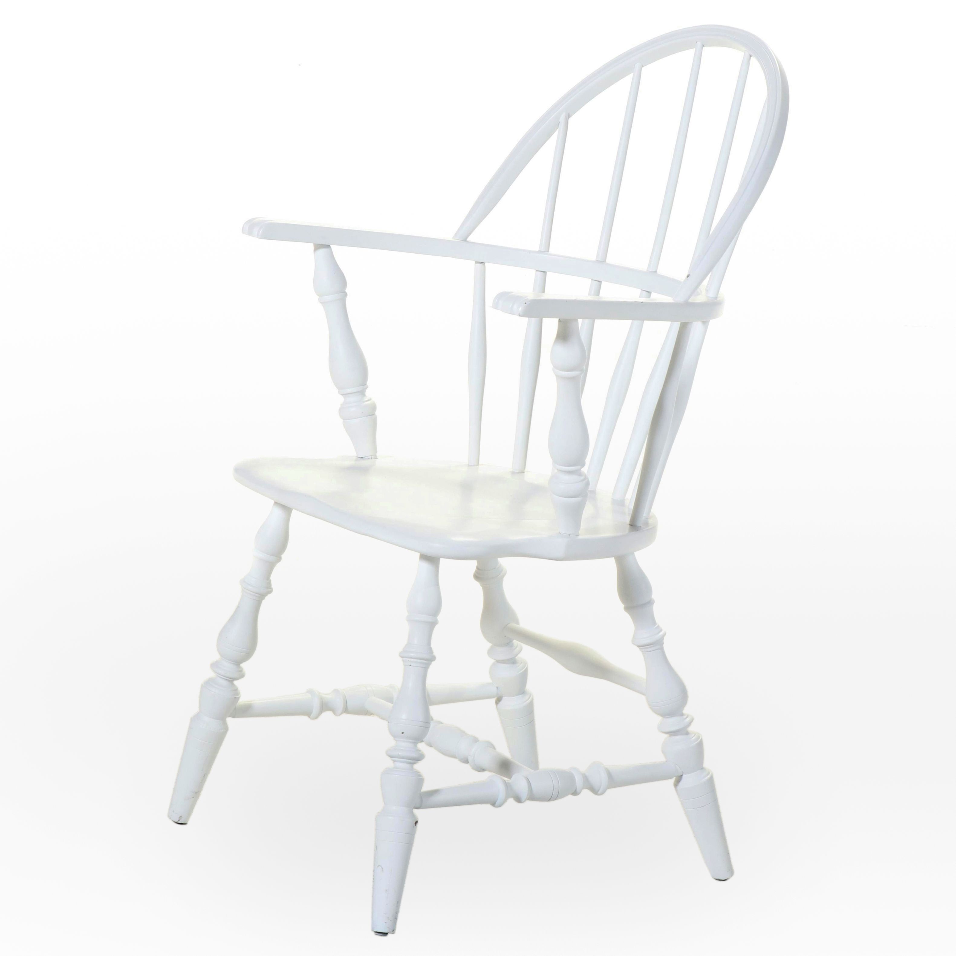American Colonial Style White-Painted Knuckle-Arm Sack-Back Windsor Armchair