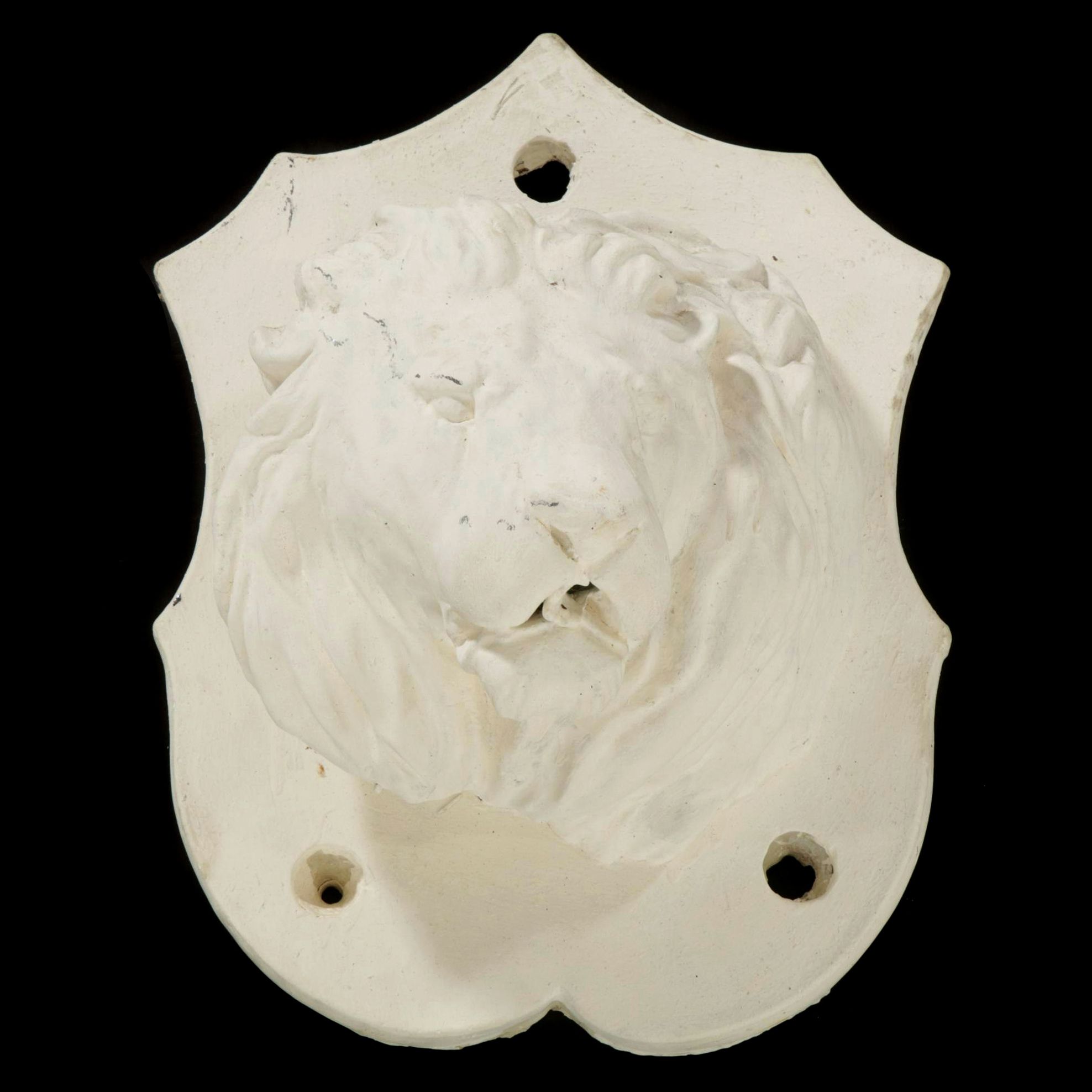 Plaster Lion Head Wall Mount
