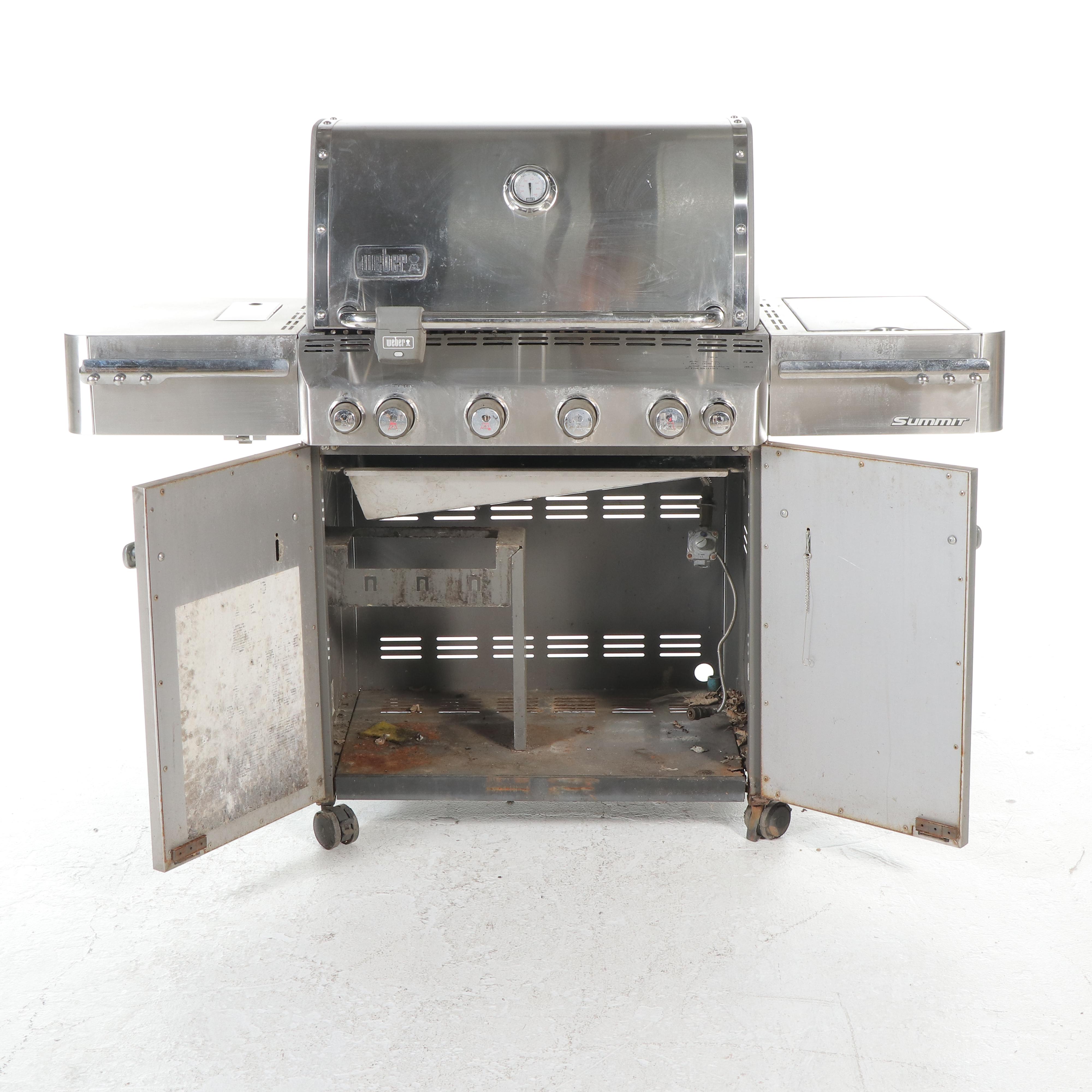 Weber Summit Gas Grill on Casters