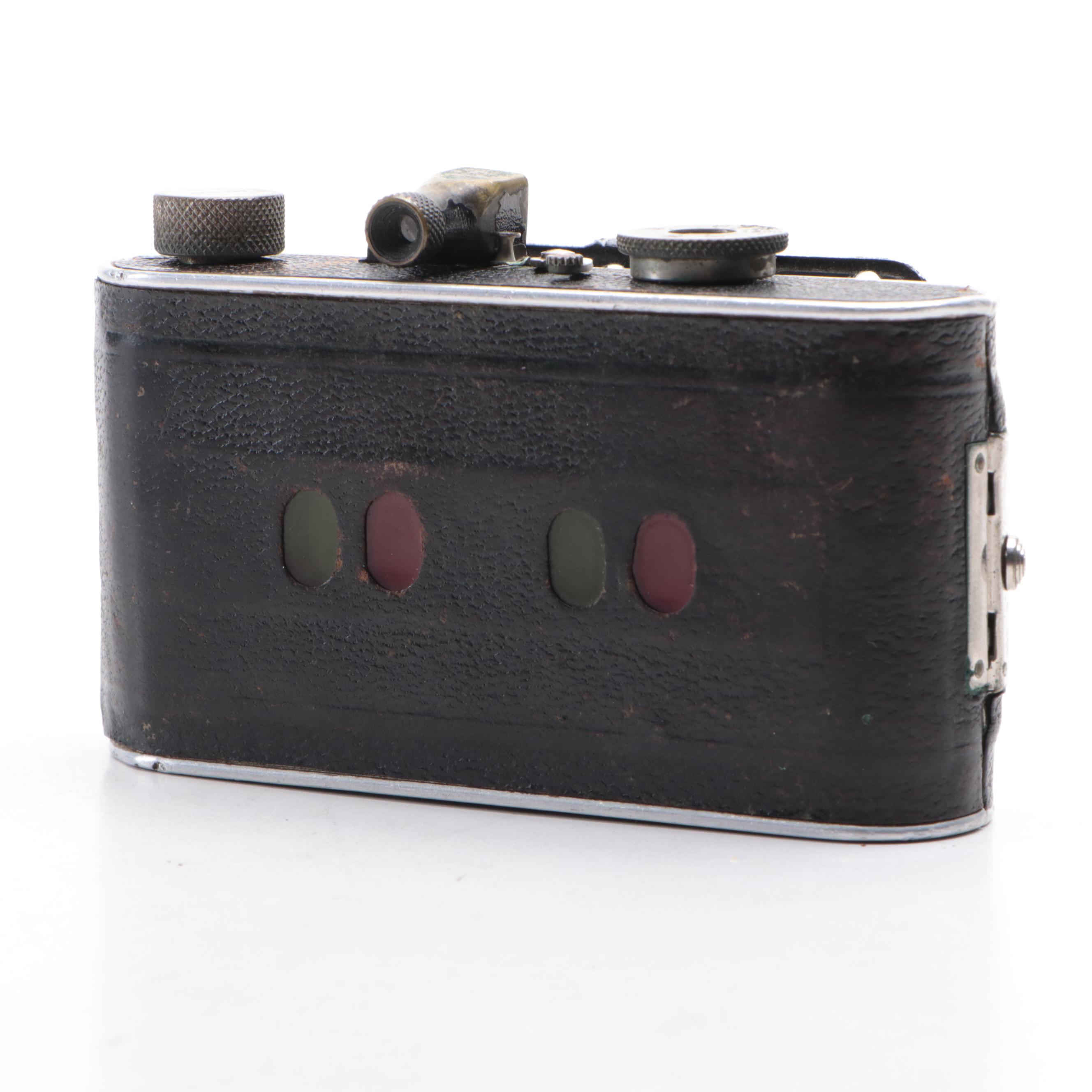 Foth Self-Timing Derby Camera with Anastigmat f/3.5 Lens and Filter, 1930s