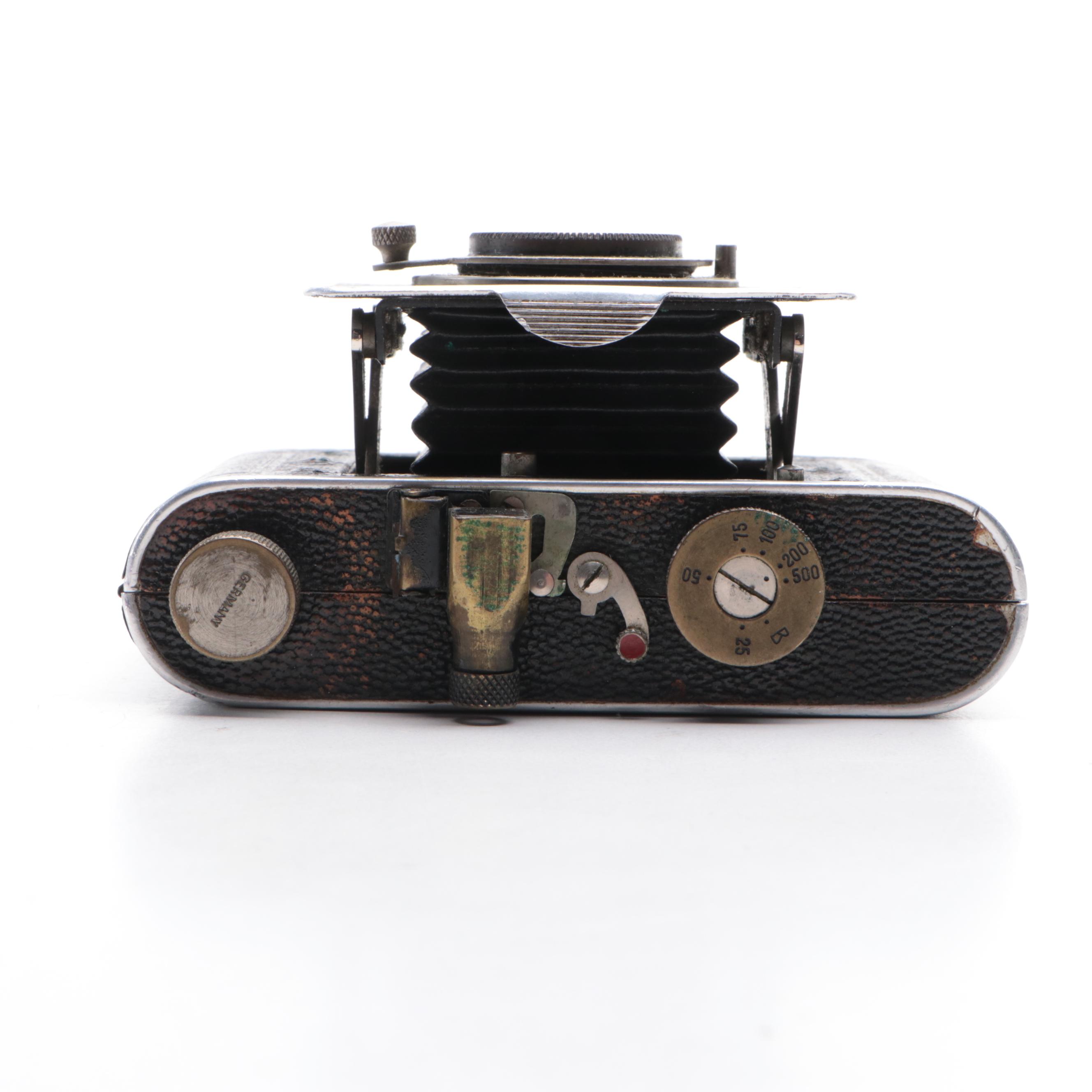 Foth Self-Timing Derby Camera with Anastigmat f/3.5 Lens and Filter, 1930s