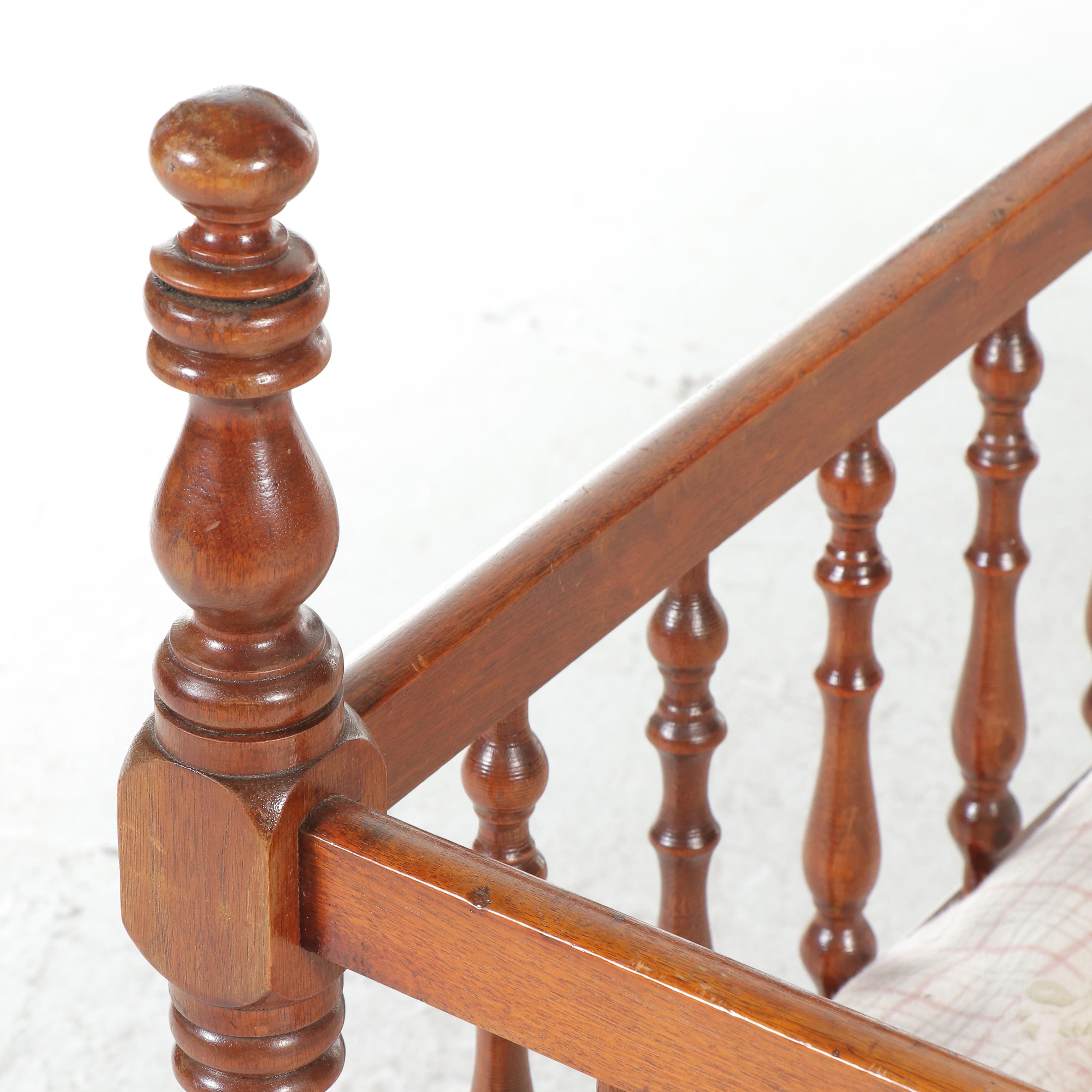 Jenny Lind Style Walnut Spindle Baby Bed, Late 19th/ Early 20th Century