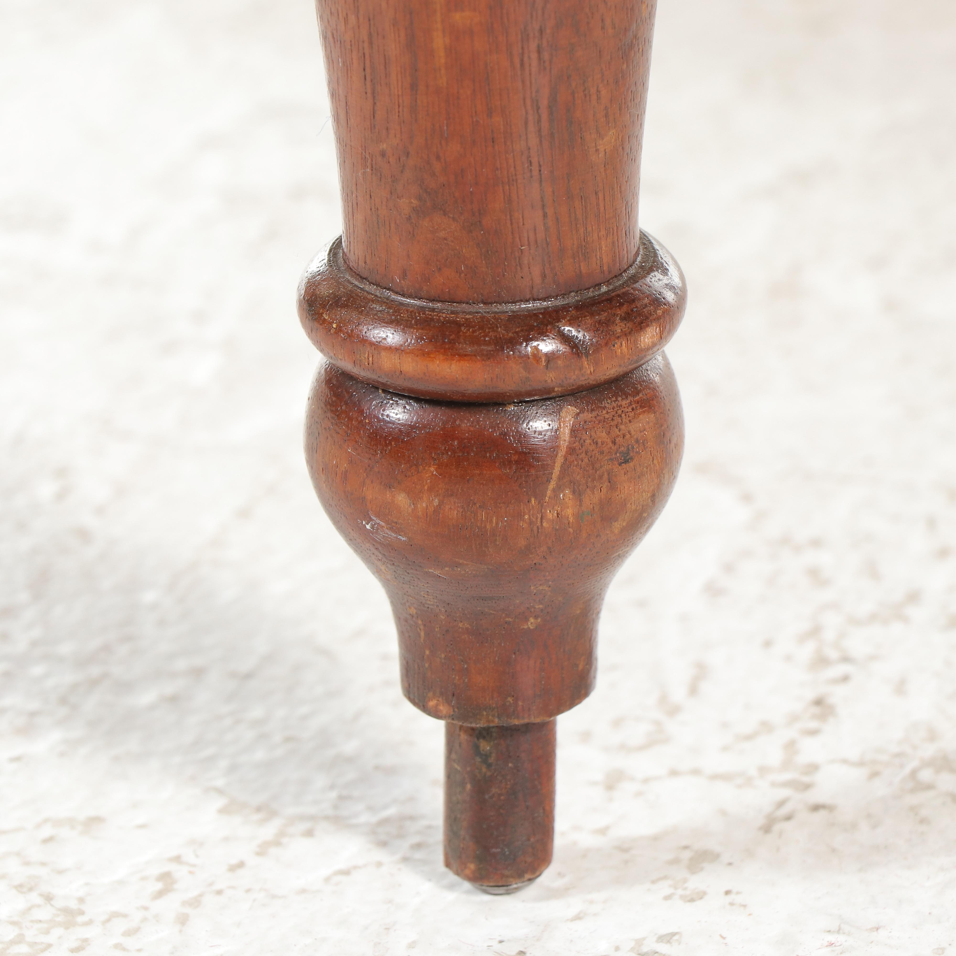 Jenny Lind Style Walnut Spindle Baby Bed, Late 19th/ Early 20th Century