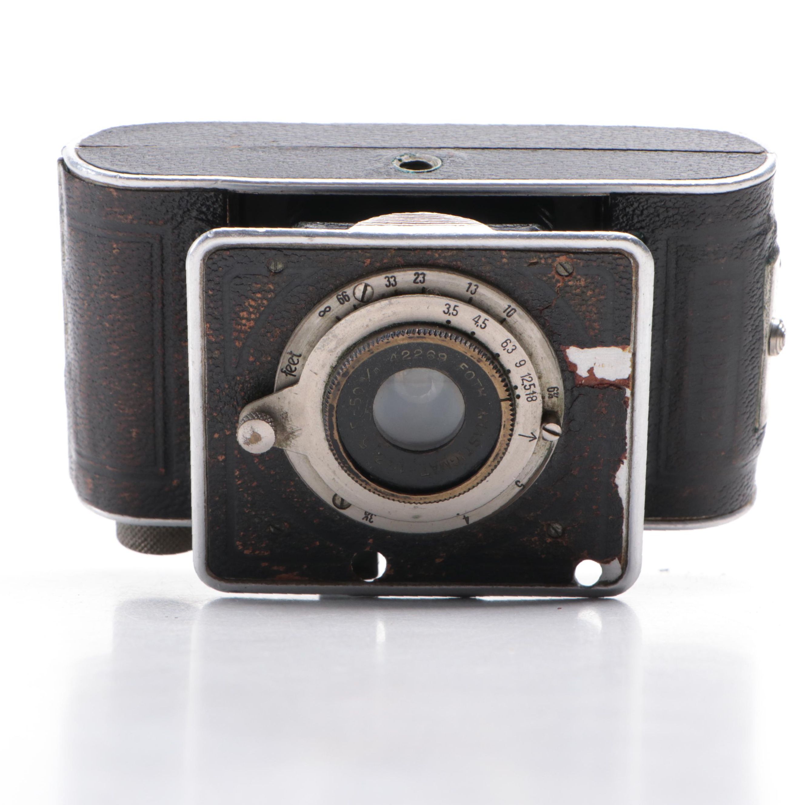 Foth Self-Timing Derby Camera with Anastigmat f/3.5 Lens and Filter, 1930s