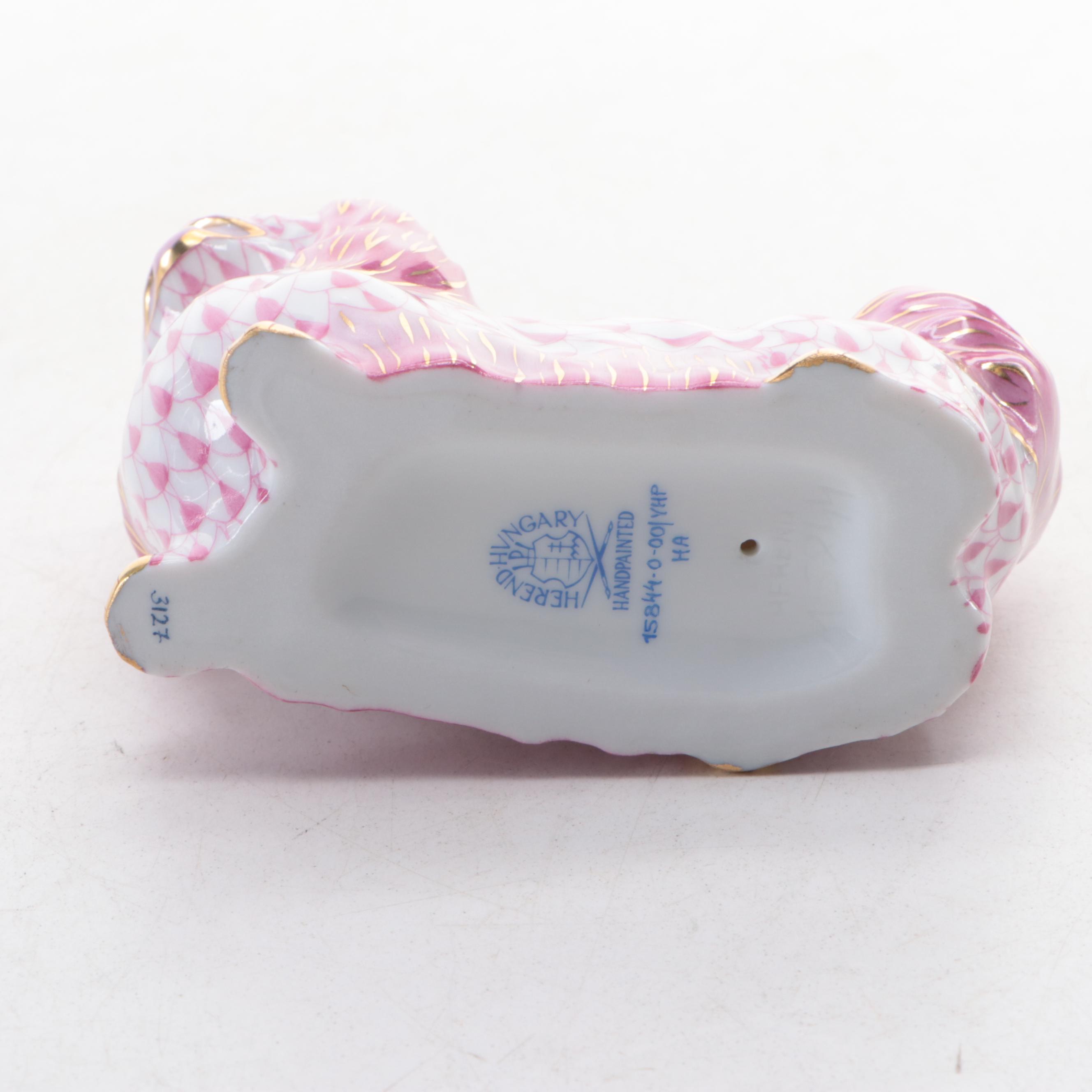 Herend Raspberry Fishnet with Gold "Pekingese" Porcelain Figurine