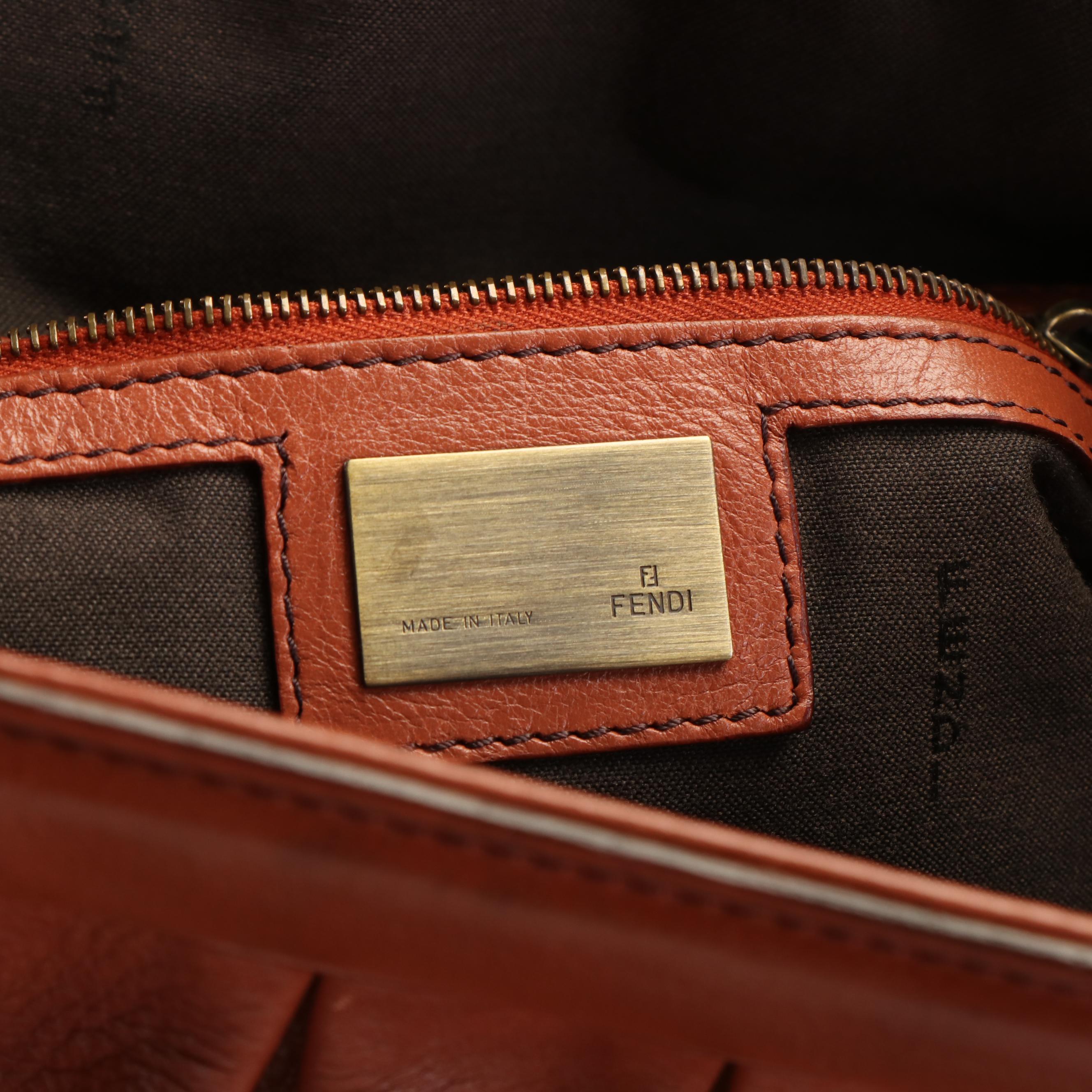 Fendi Borsa Doctor B Frame Shoulder Bag in Brown Leather