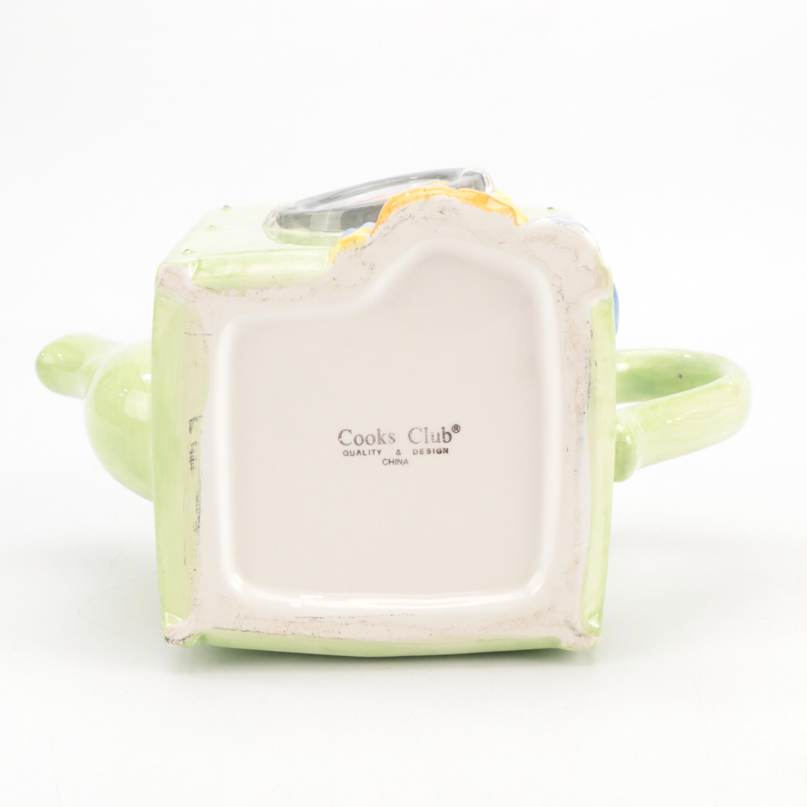 Warner Bros Loony Tunes Motif Ceramic Teapot and More Teapots