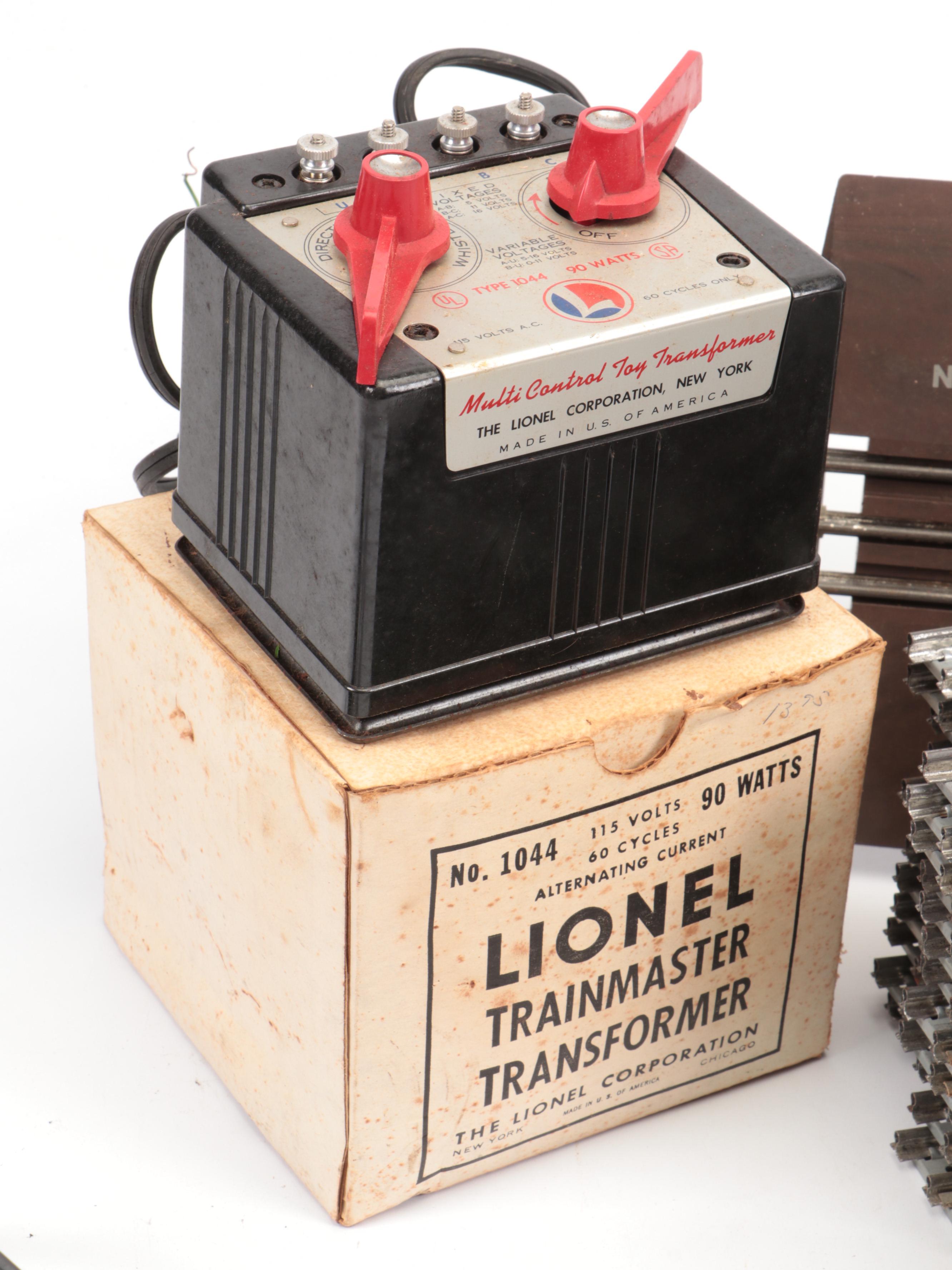 Lionel Co. Santa Fe Plastic Train Car with More Lionel Train Set Accessories