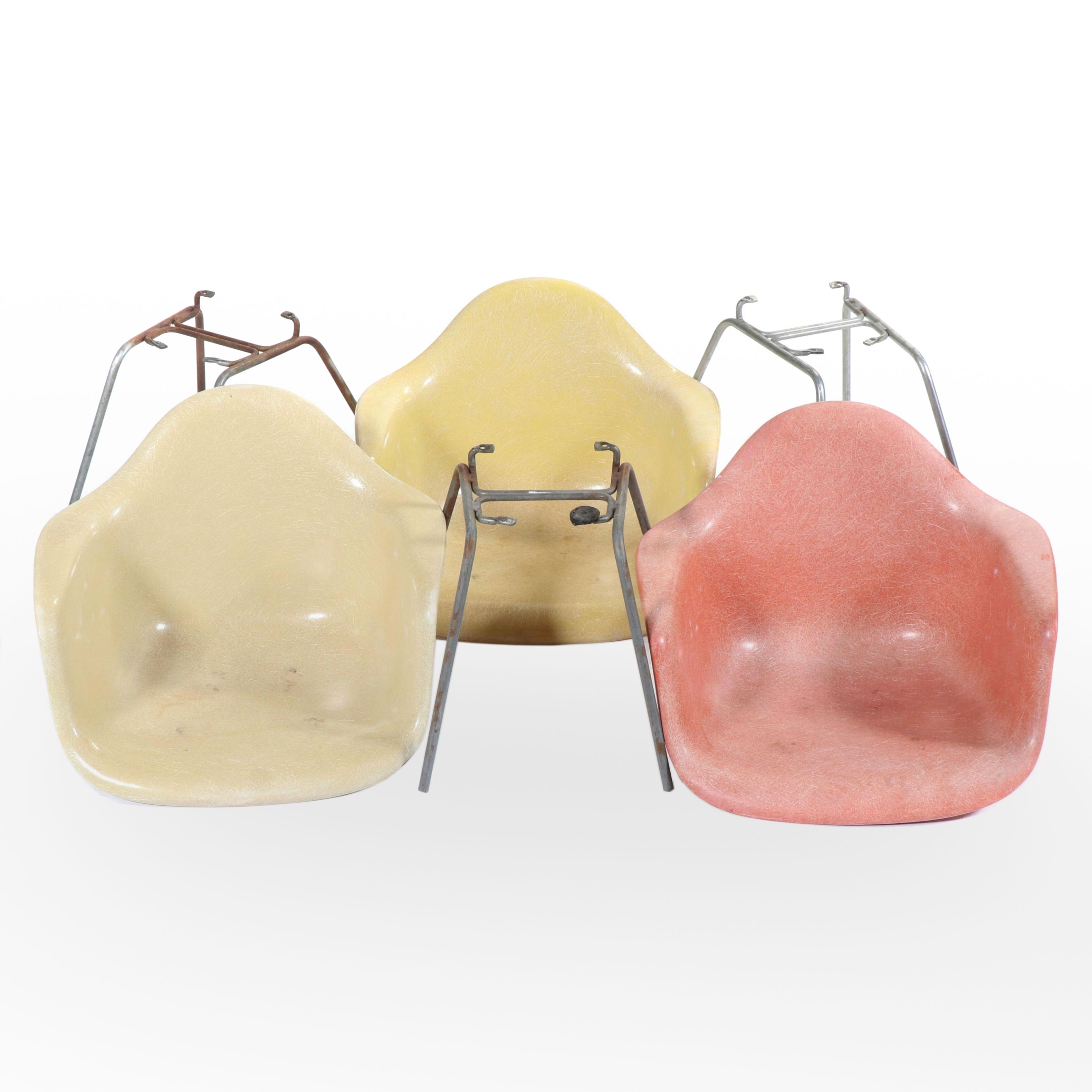 Herman Miller Eames Molded Fiberglass Shell Chairs, Mid-20th Century