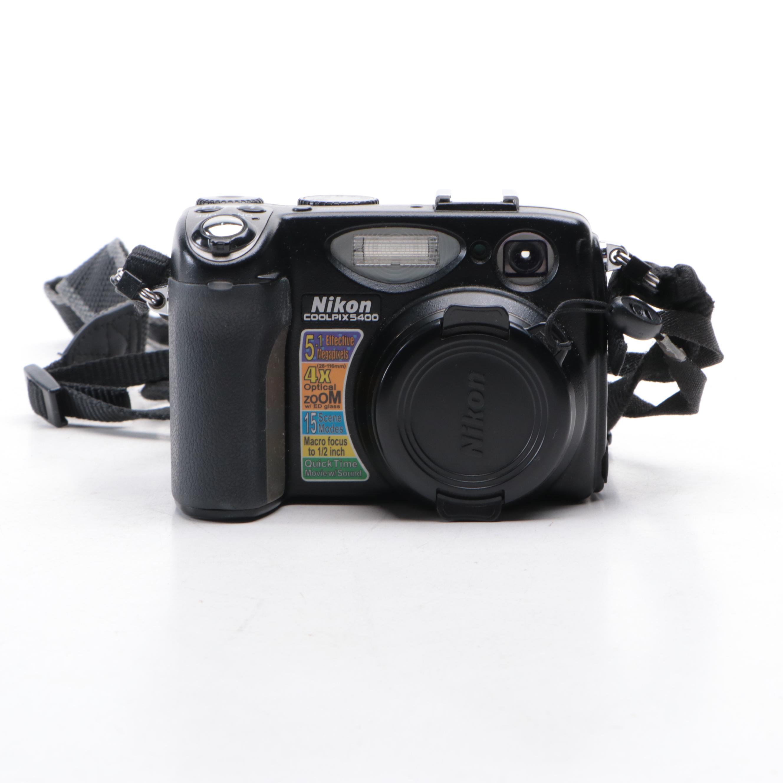 Nikon Coolpix 5400 Digital Camera with Manuals and Camera Bag