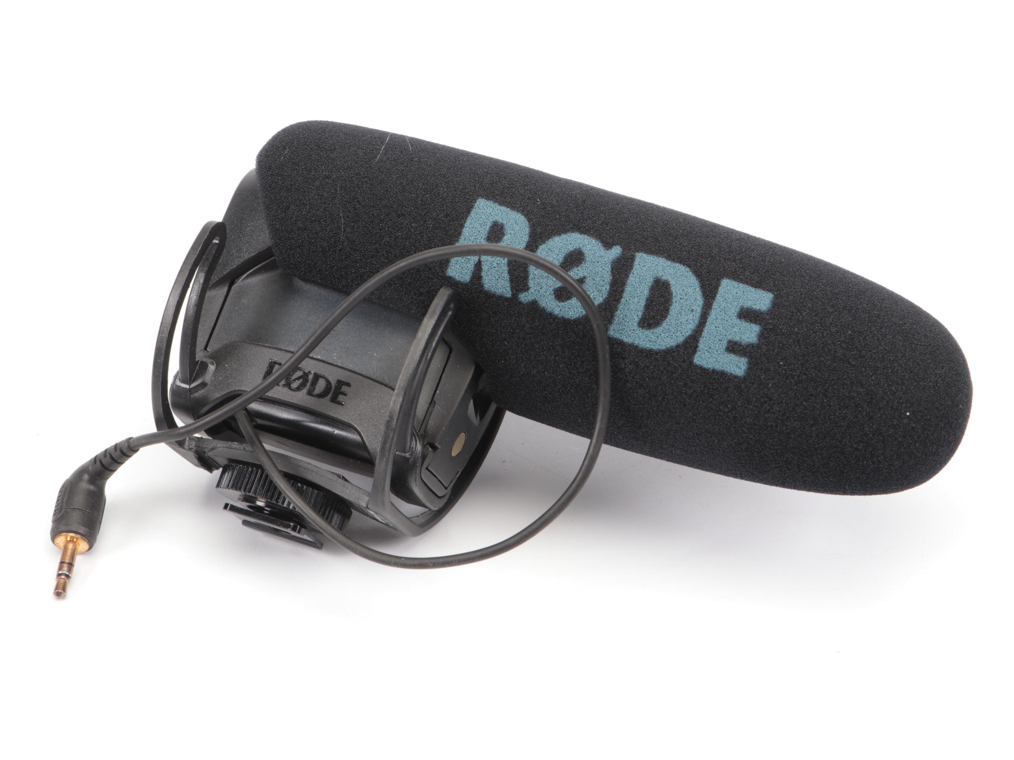 Canon Vixia HF G40 Camera with Accessories and Bag