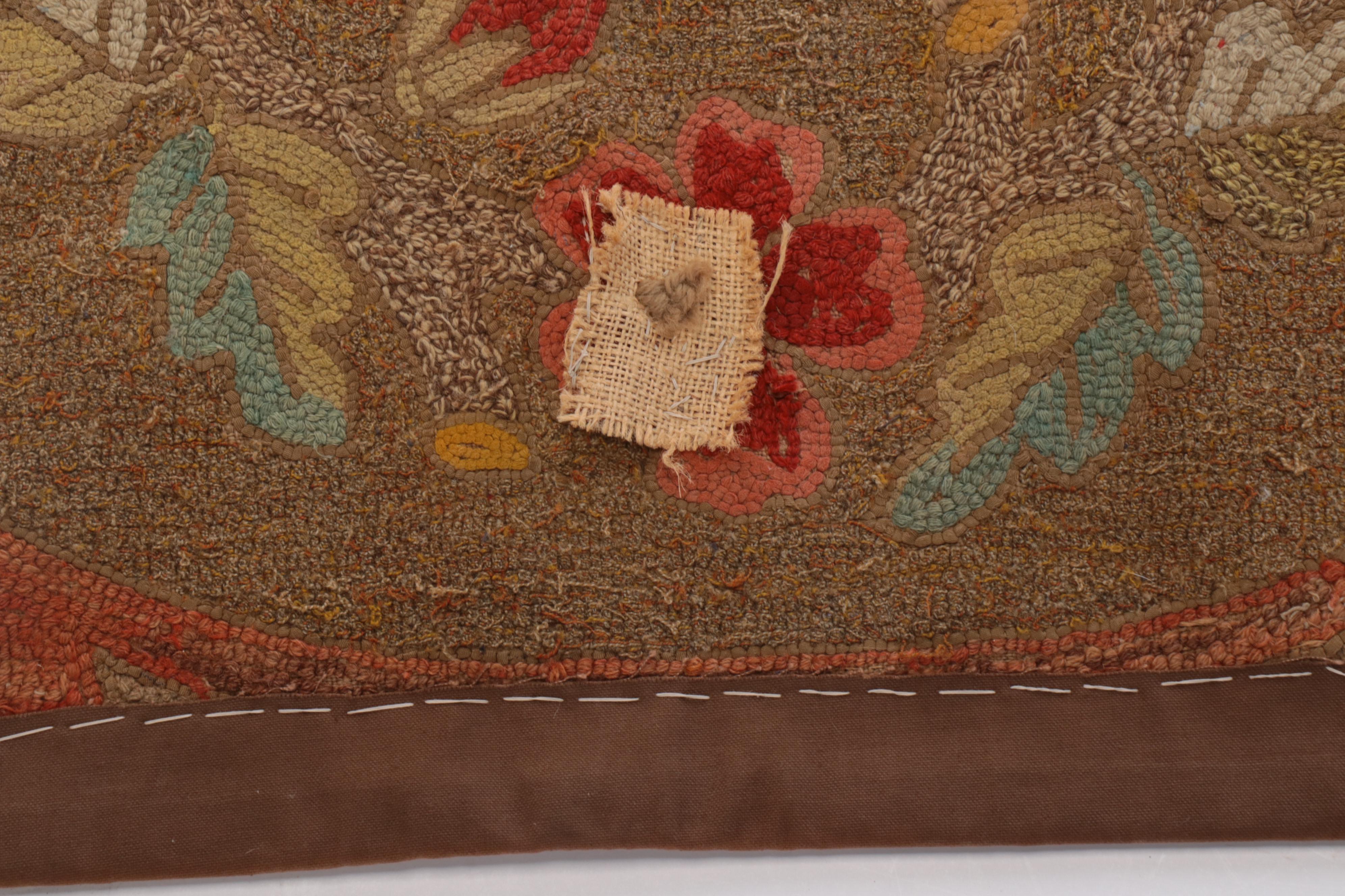 2'7 x 4'8 Handmade Hooked Accent Rug