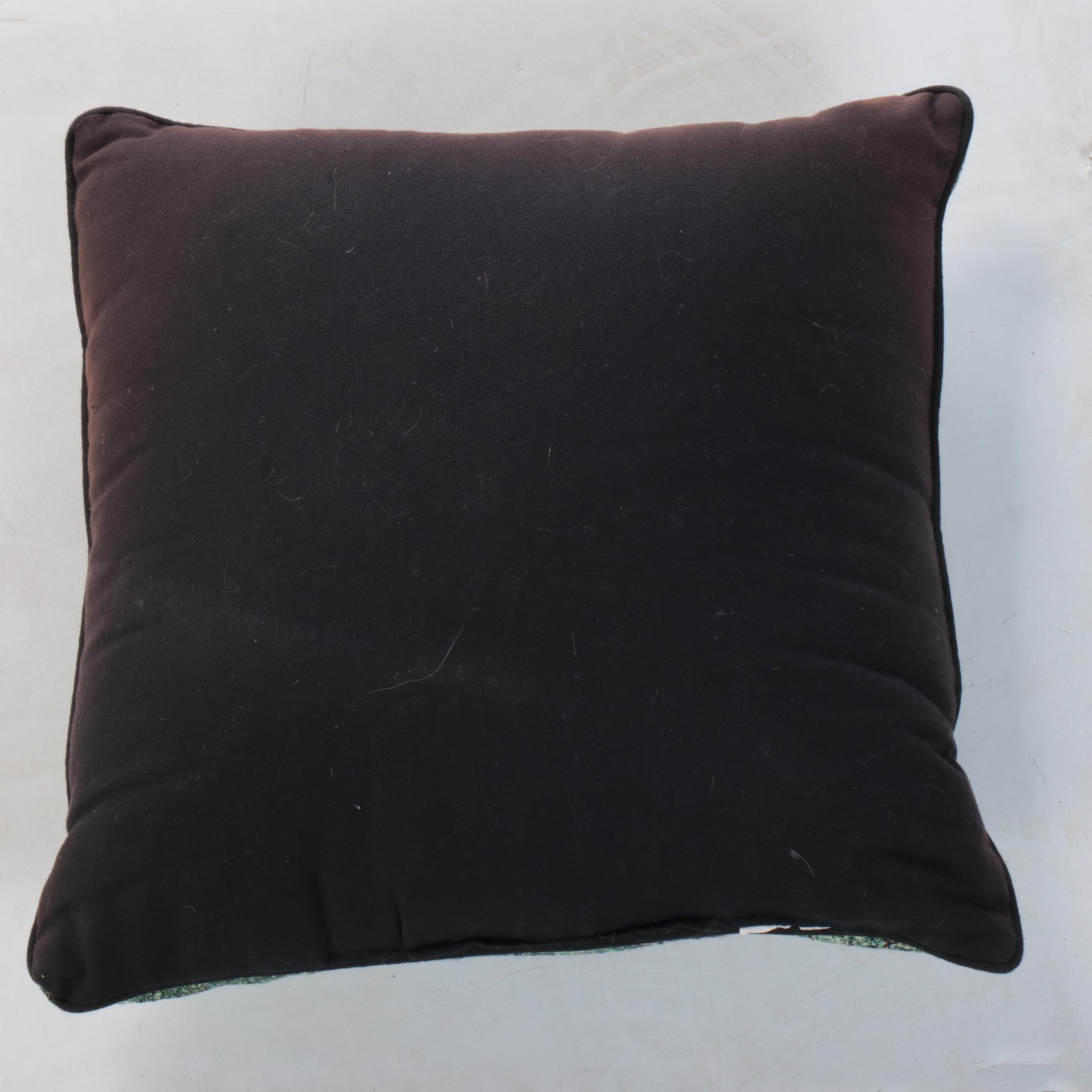 Goodwin Weavers Lipizzaner Horse Motif Throw with Accent Pillow & Luggage Stand