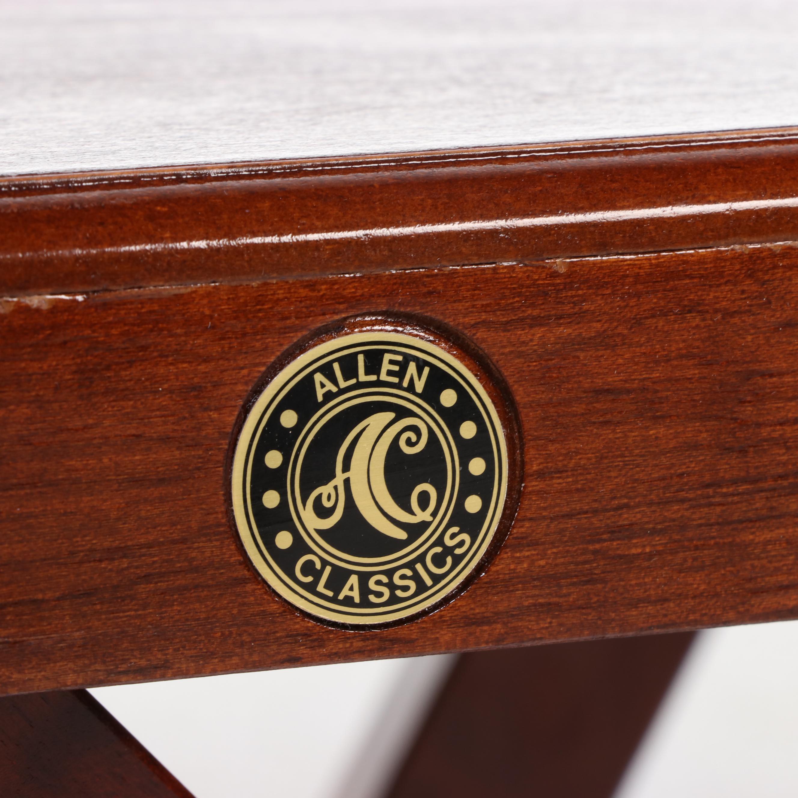 Chippendale Style Mahogany-Stained Side Table with Three Folding Tray Tables