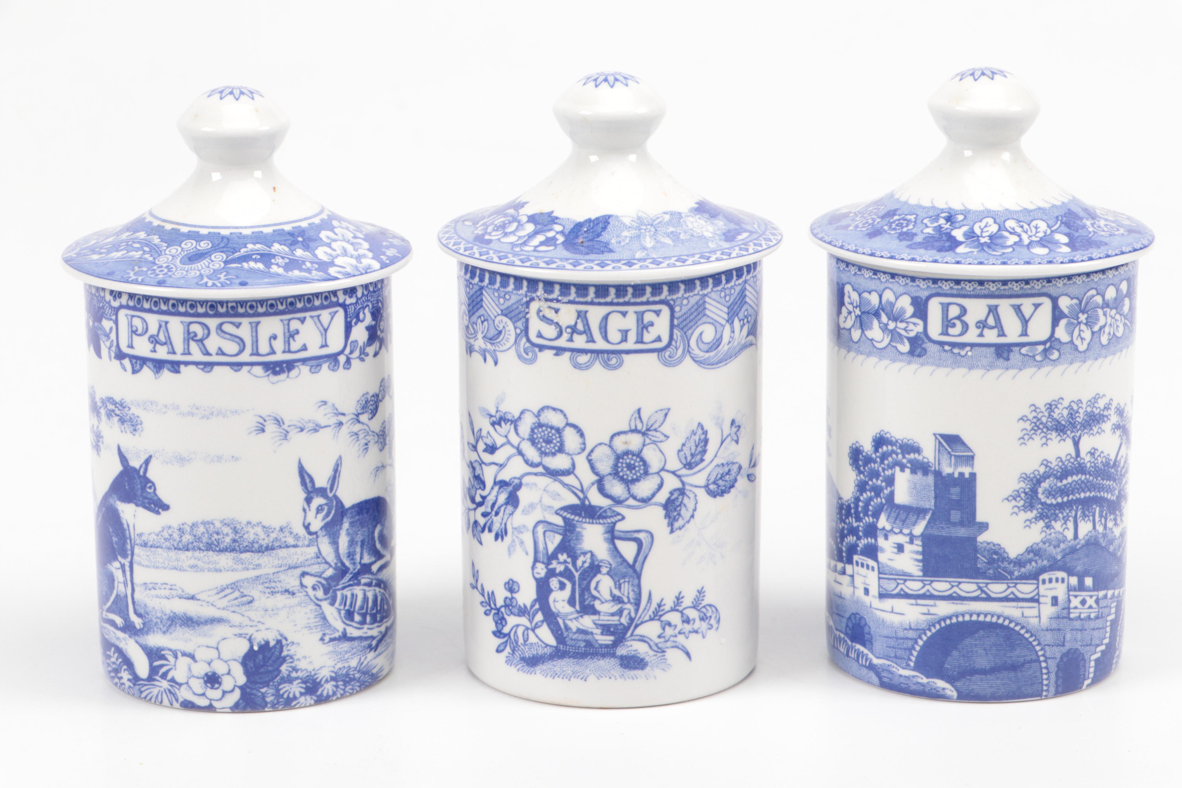 Spode Blue Room Collection Spice Jars with Bird Shaped Napkin Rings and Napkins