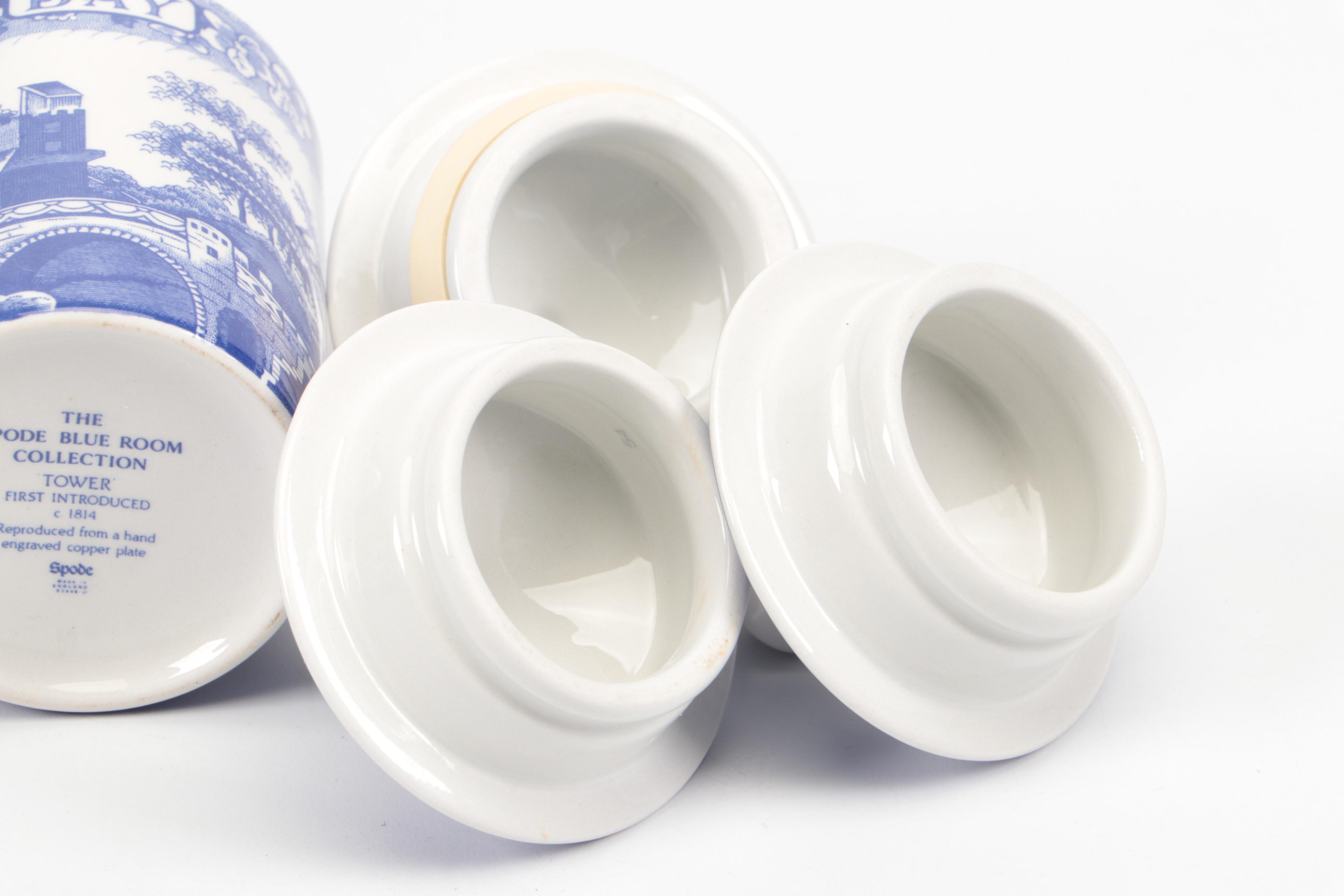 Spode Blue Room Collection Spice Jars with Bird Shaped Napkin Rings and Napkins