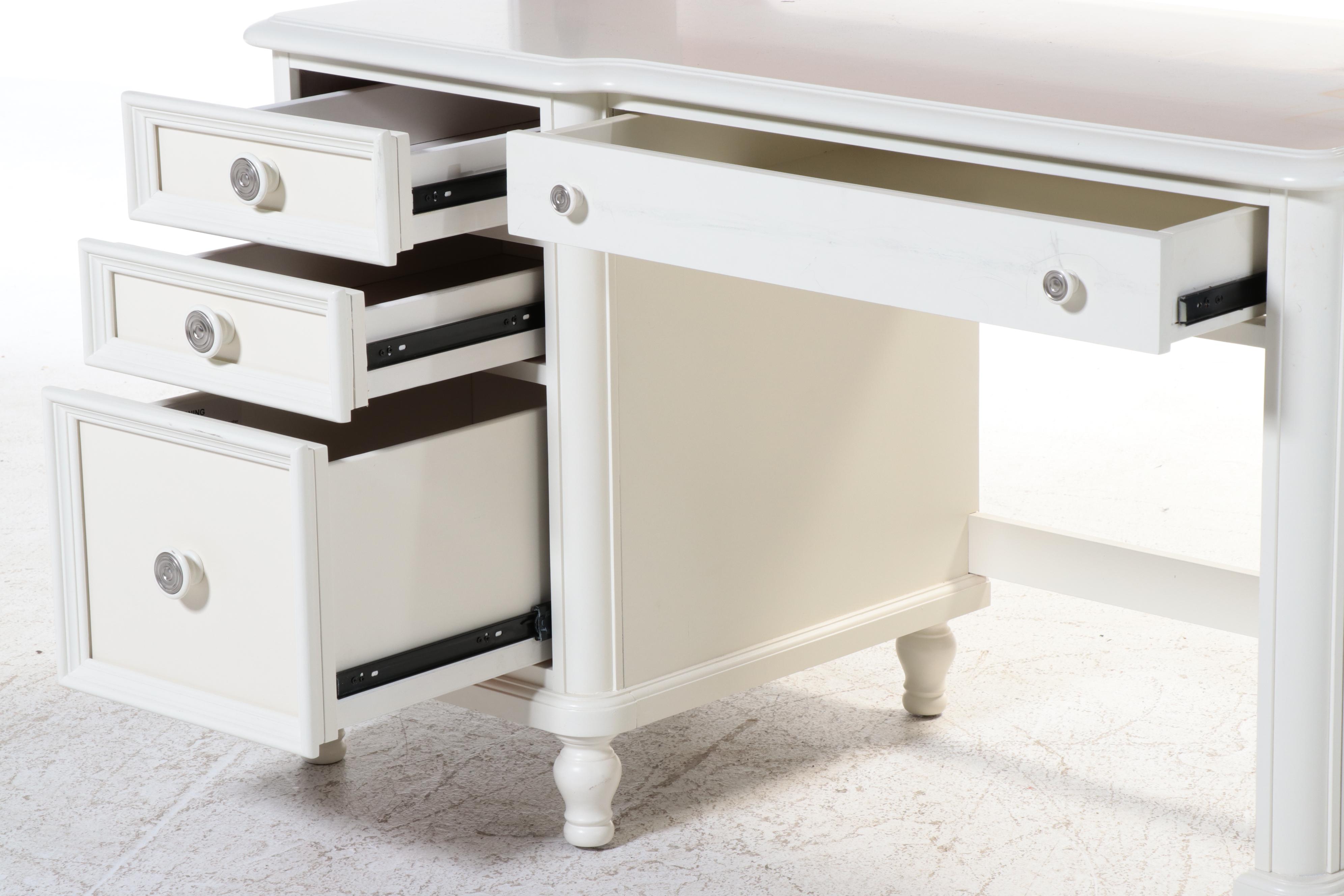 Pulaski Furniture Wooden Desk and Hutch