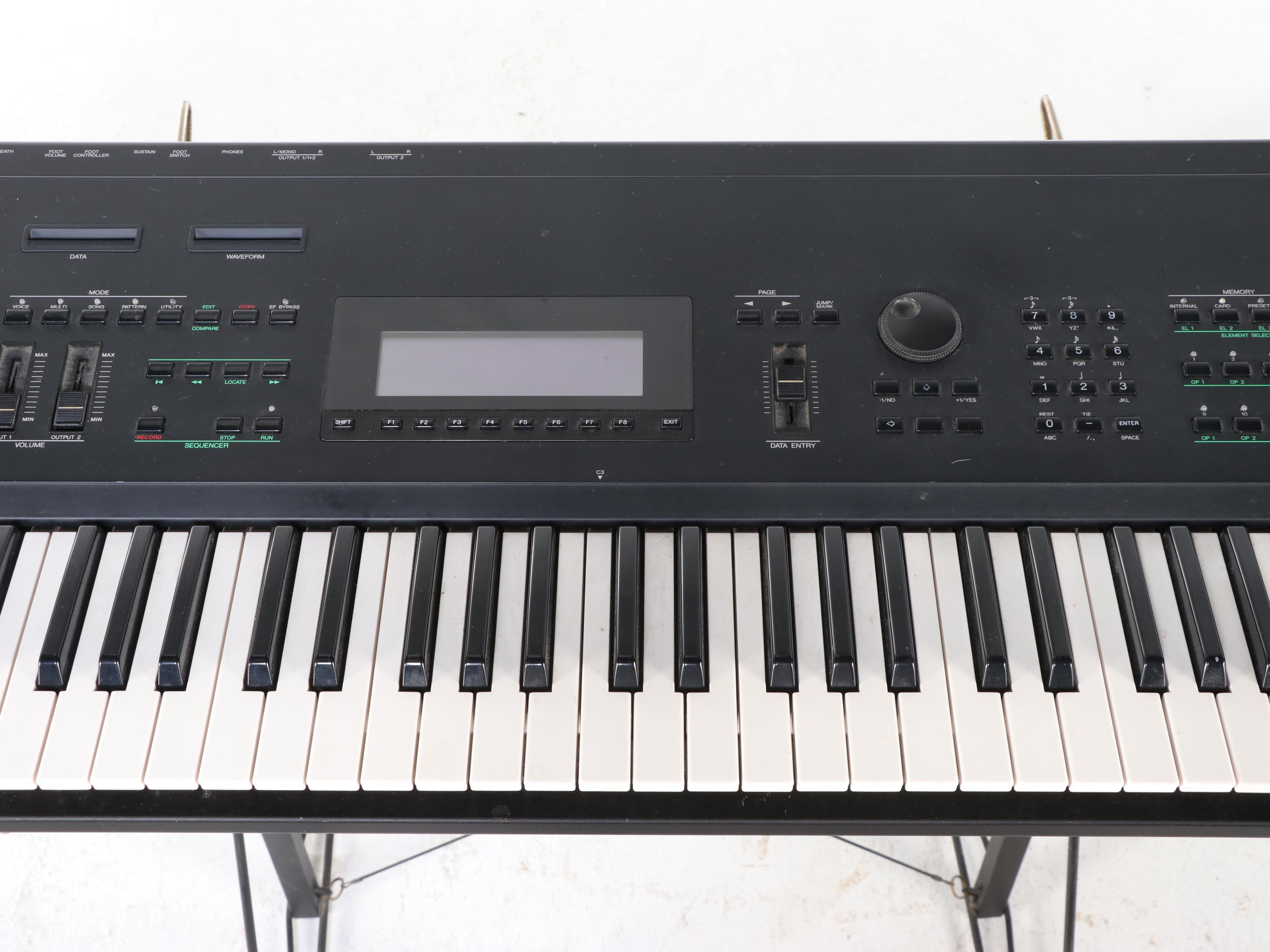 Yamaha SY99 Music Synthesizer with Stand