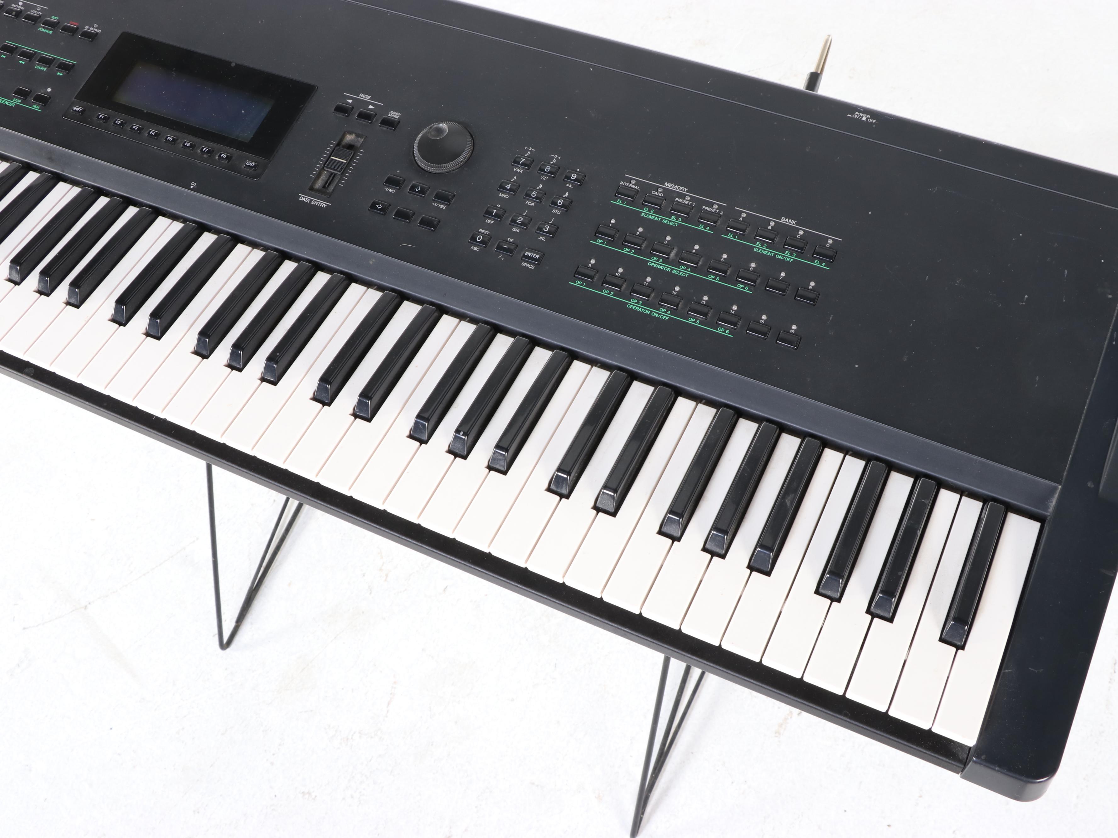 Yamaha SY99 Music Synthesizer with Stand