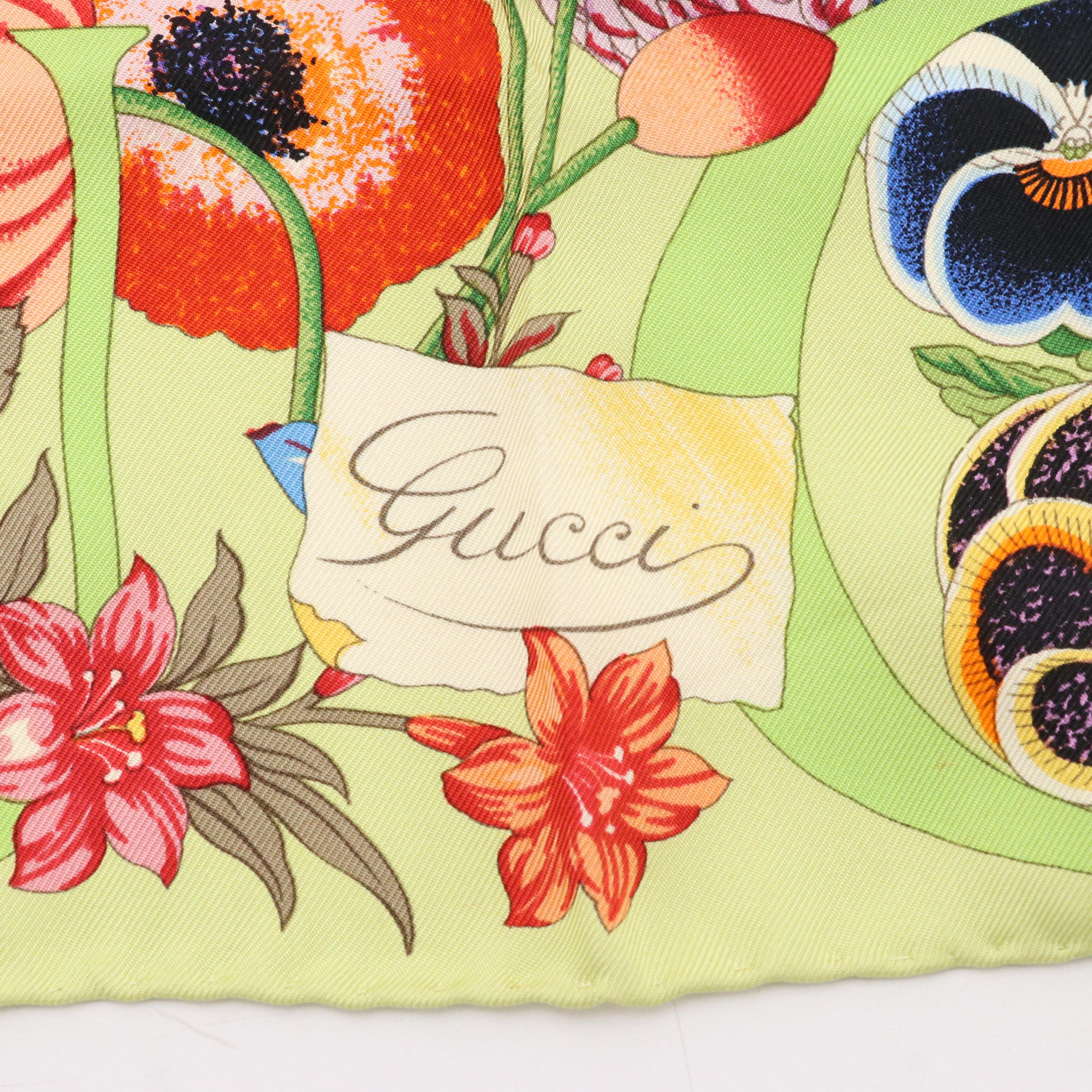 Vintage Gucci Scarf 90 in Springtime Floral Silk Twill