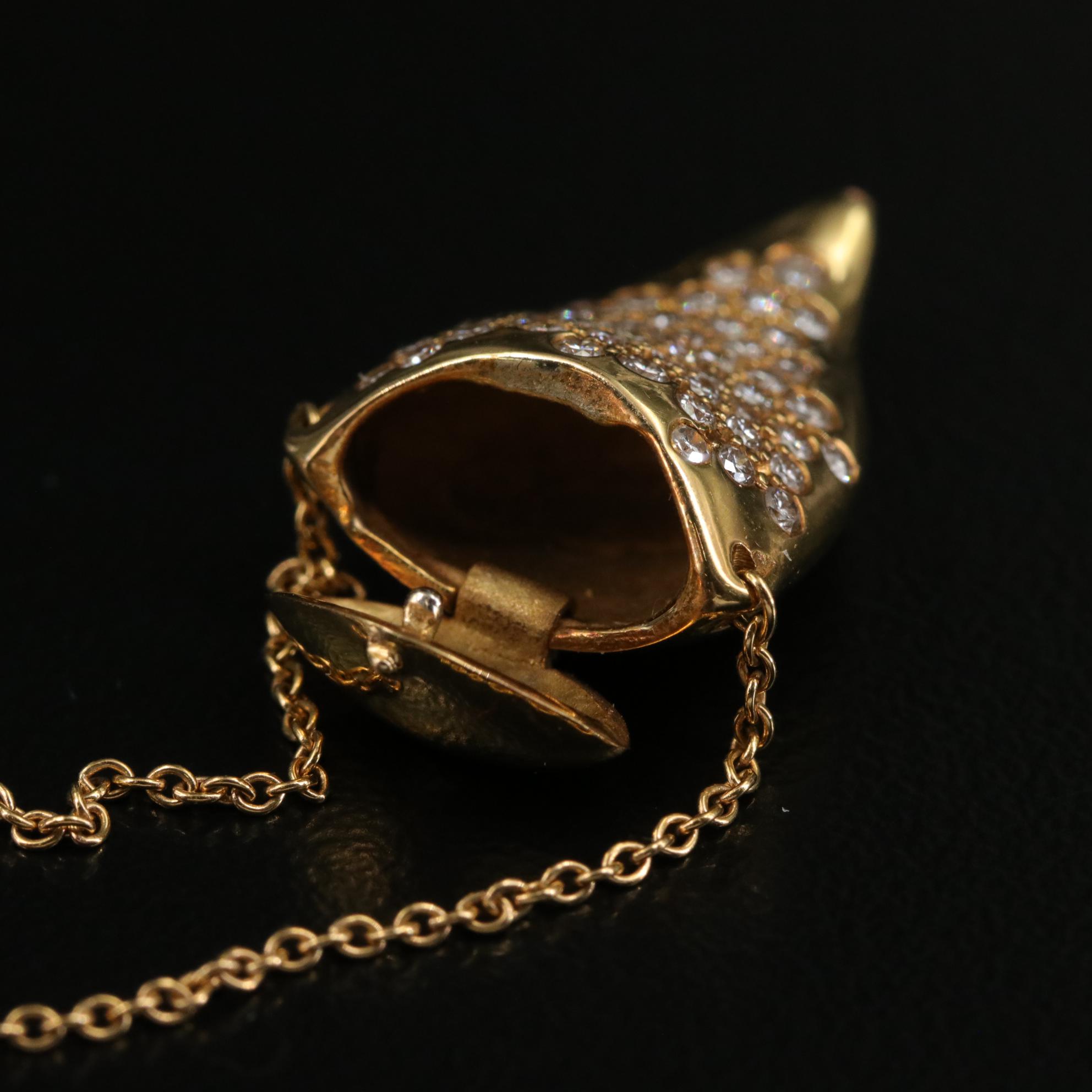 Elsa Peretti for Tiffany & Co. 18K 0.50 CTW Diamond Shark Tooth Bottle Necklace