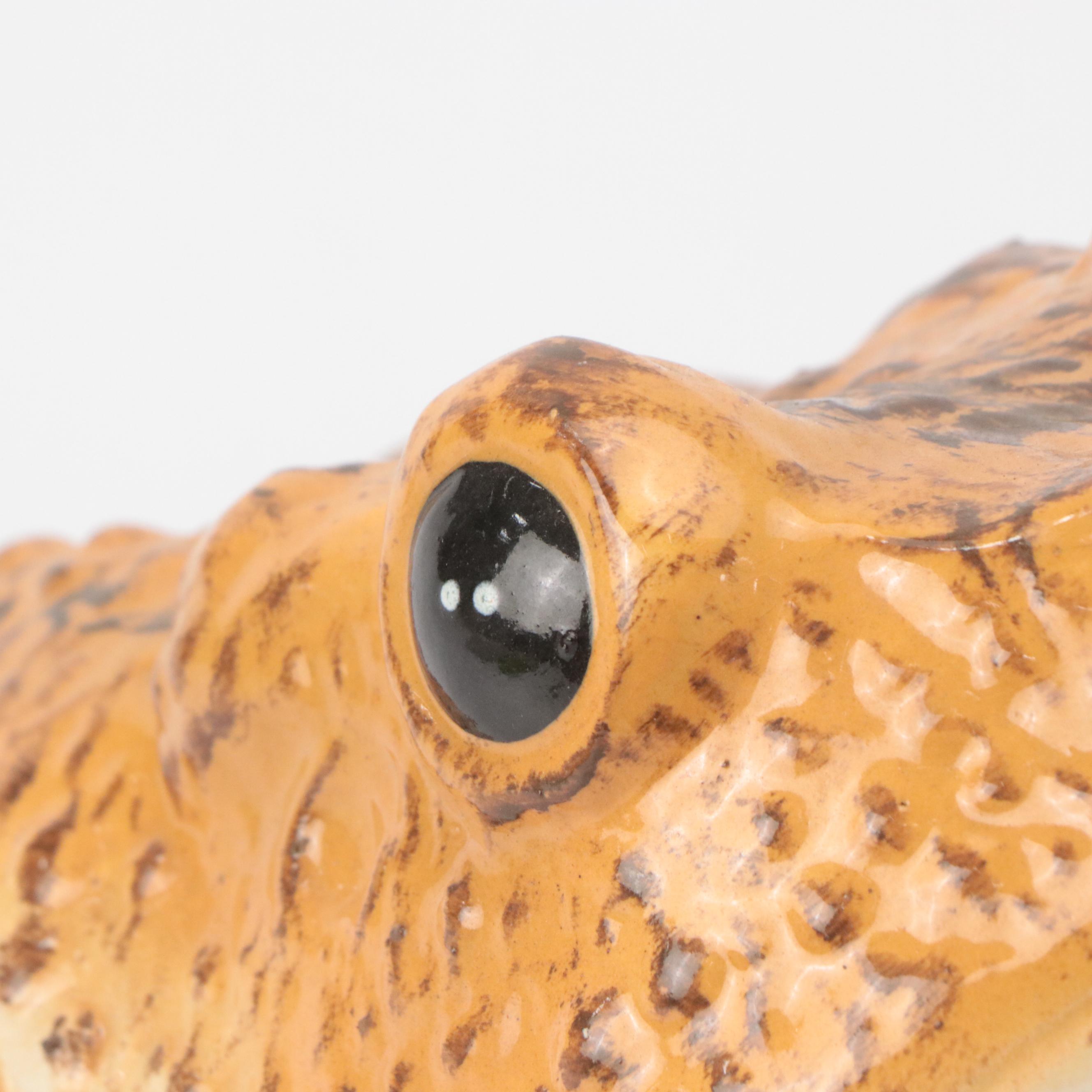 Art Pottery Ceramic Toad Garden Statue