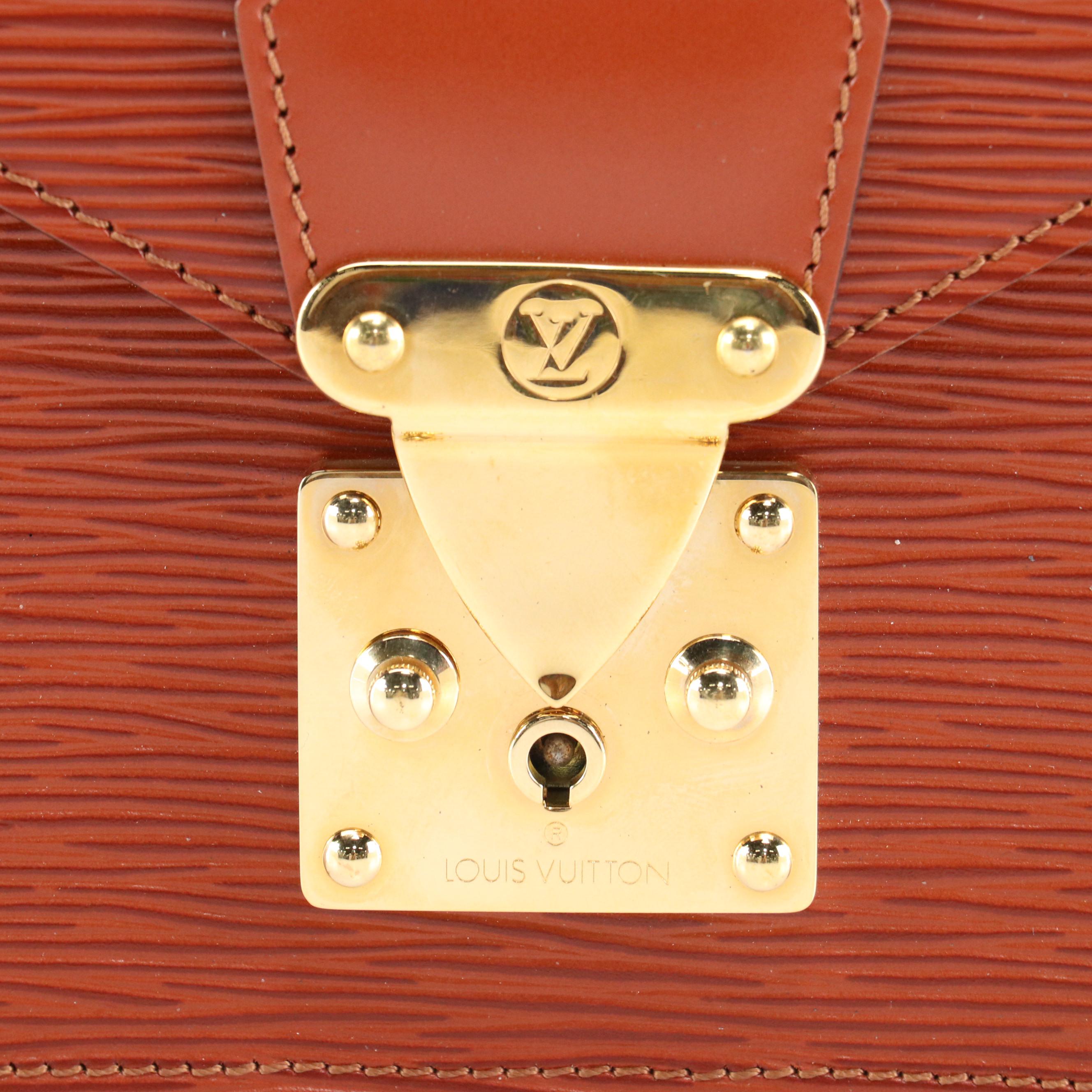 Louis Vuitton Sellier Dragonne Clutch in Kenyan Fawn Epi and Smooth Leather