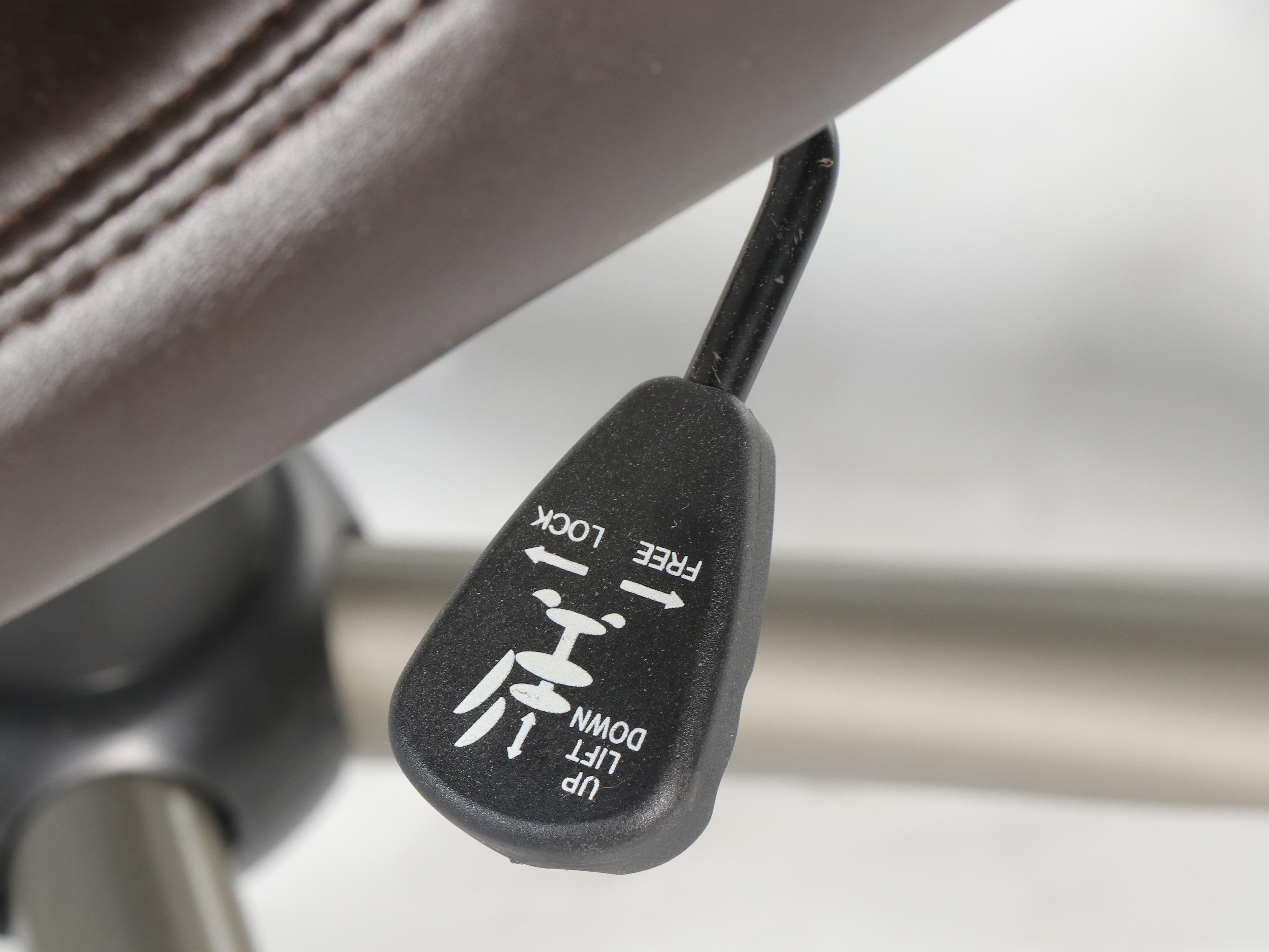 Z-Line Black and Brown Leatherette Office Chair