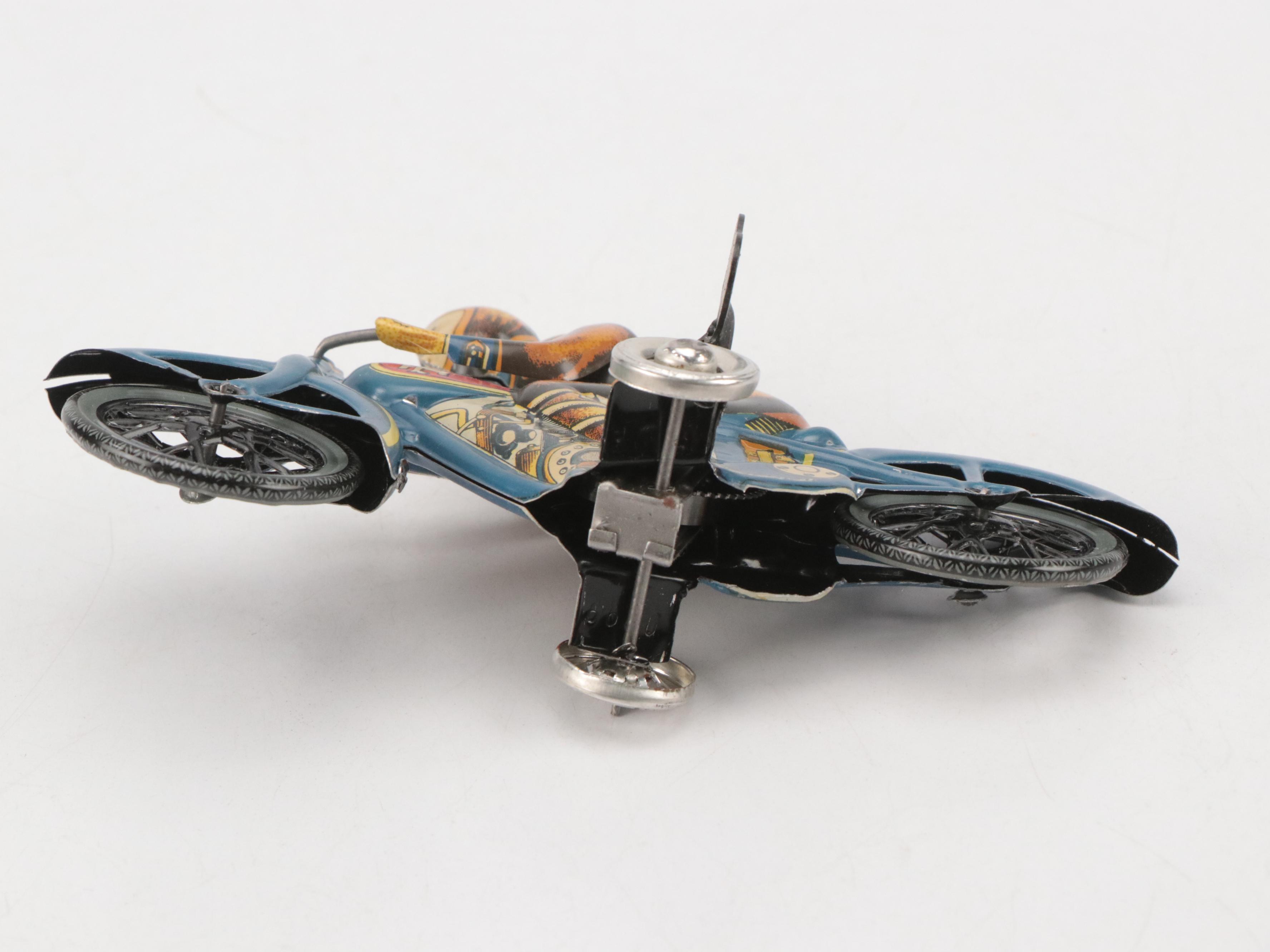 Maisto Model Mercedes-Benz 500 K Special Roadster with Other Diecast Cars