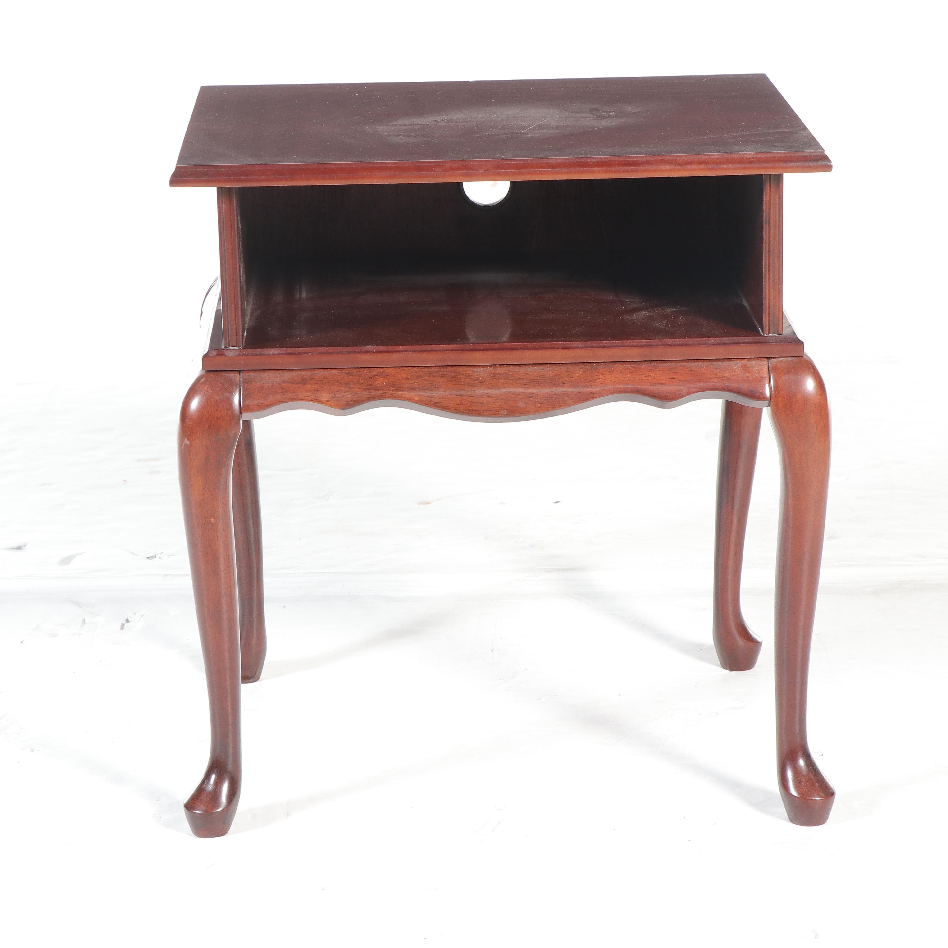 Bombay Queen Anne Style Mahogany Side Table, 1992