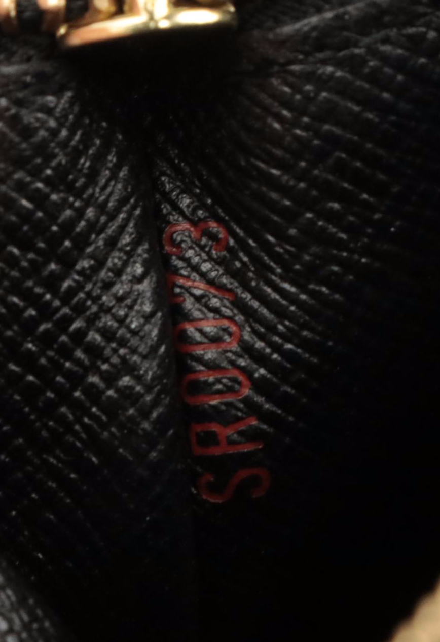 Louis Vuitton Pochette Porte-Monnaie Crédit in Black Epi Leather