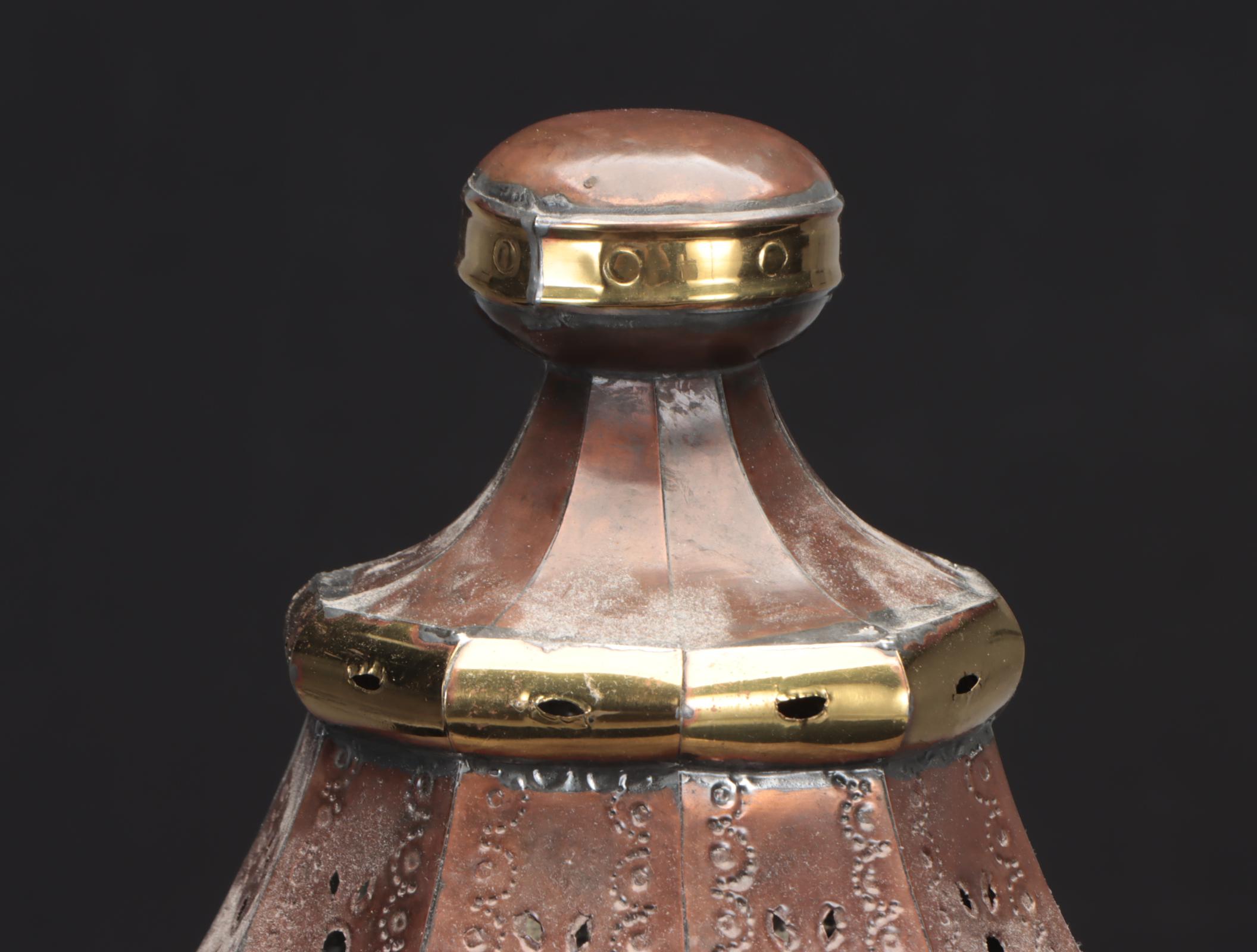 Hexagonal Glass and Metal Display Cabinet Table Lamp