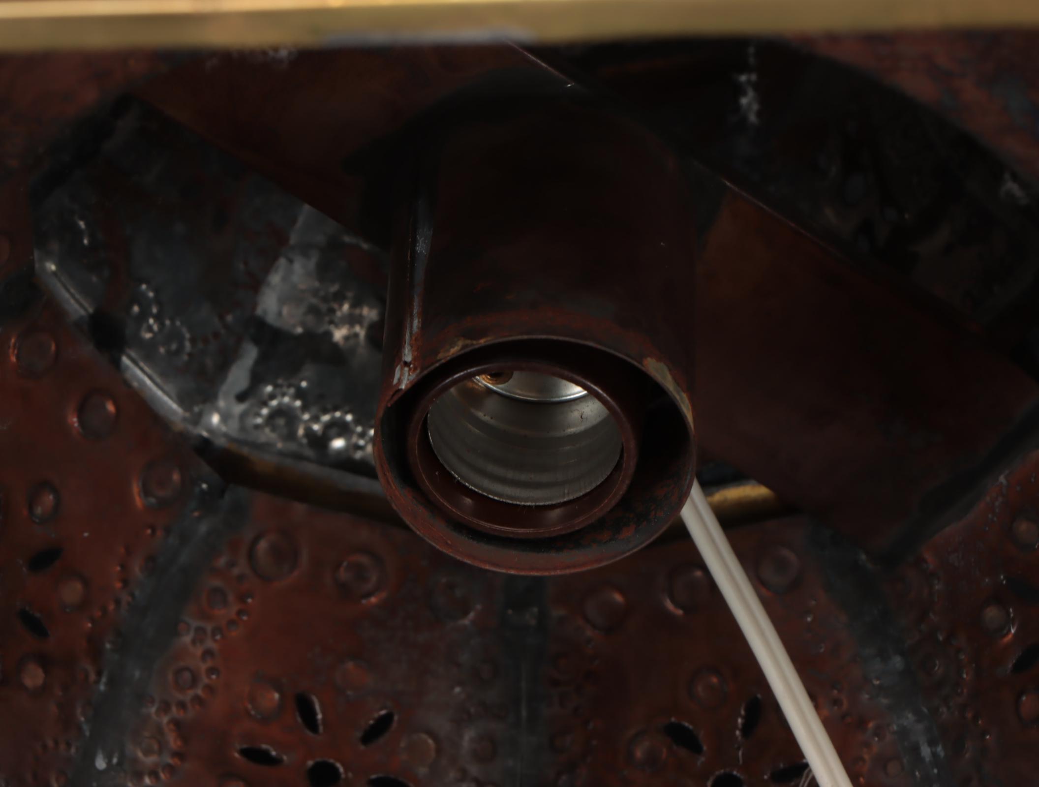 Hexagonal Glass and Metal Display Cabinet Table Lamp