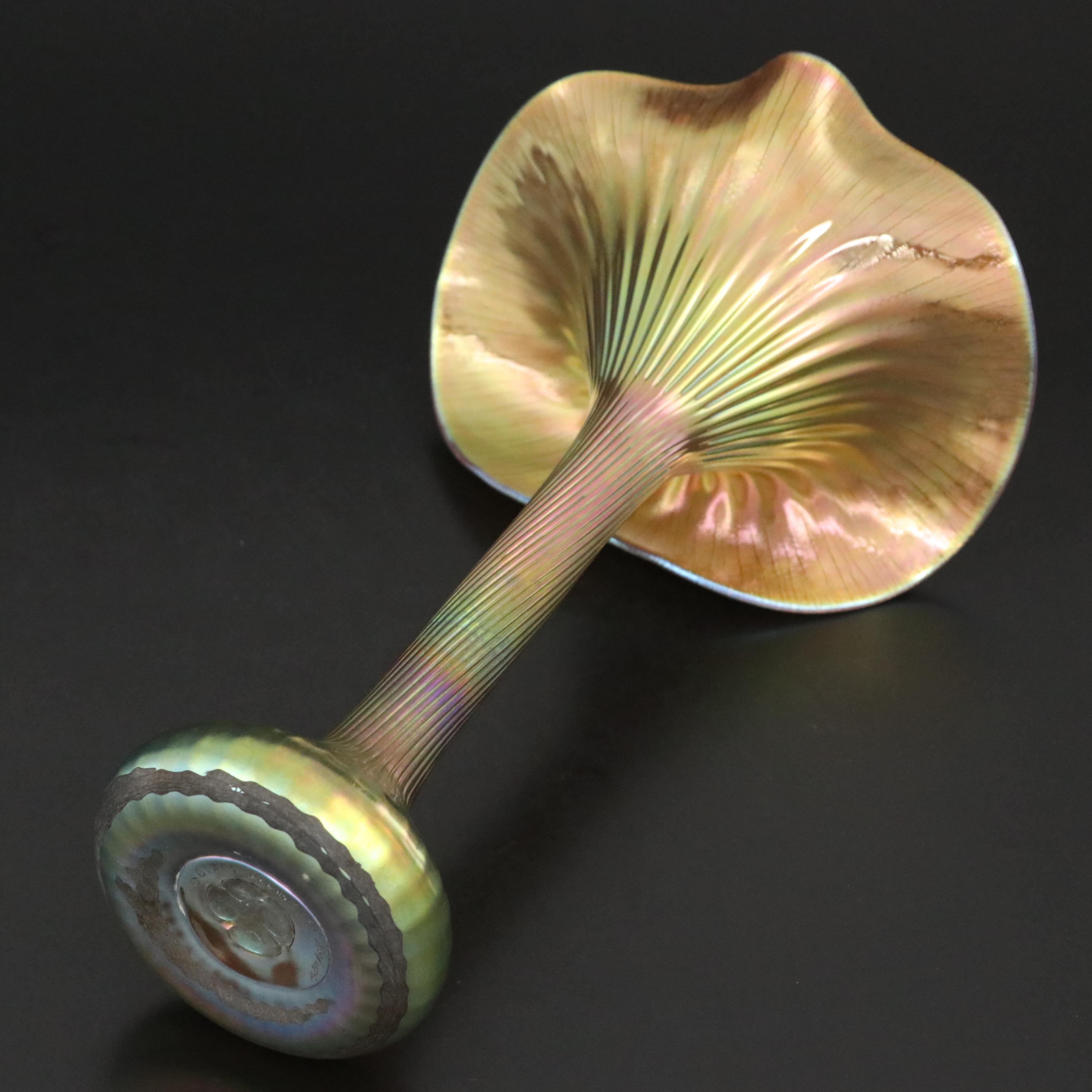 Lundberg Studios Handblown Jack-in-the-Pulpit Iridescent Art Glass Vase