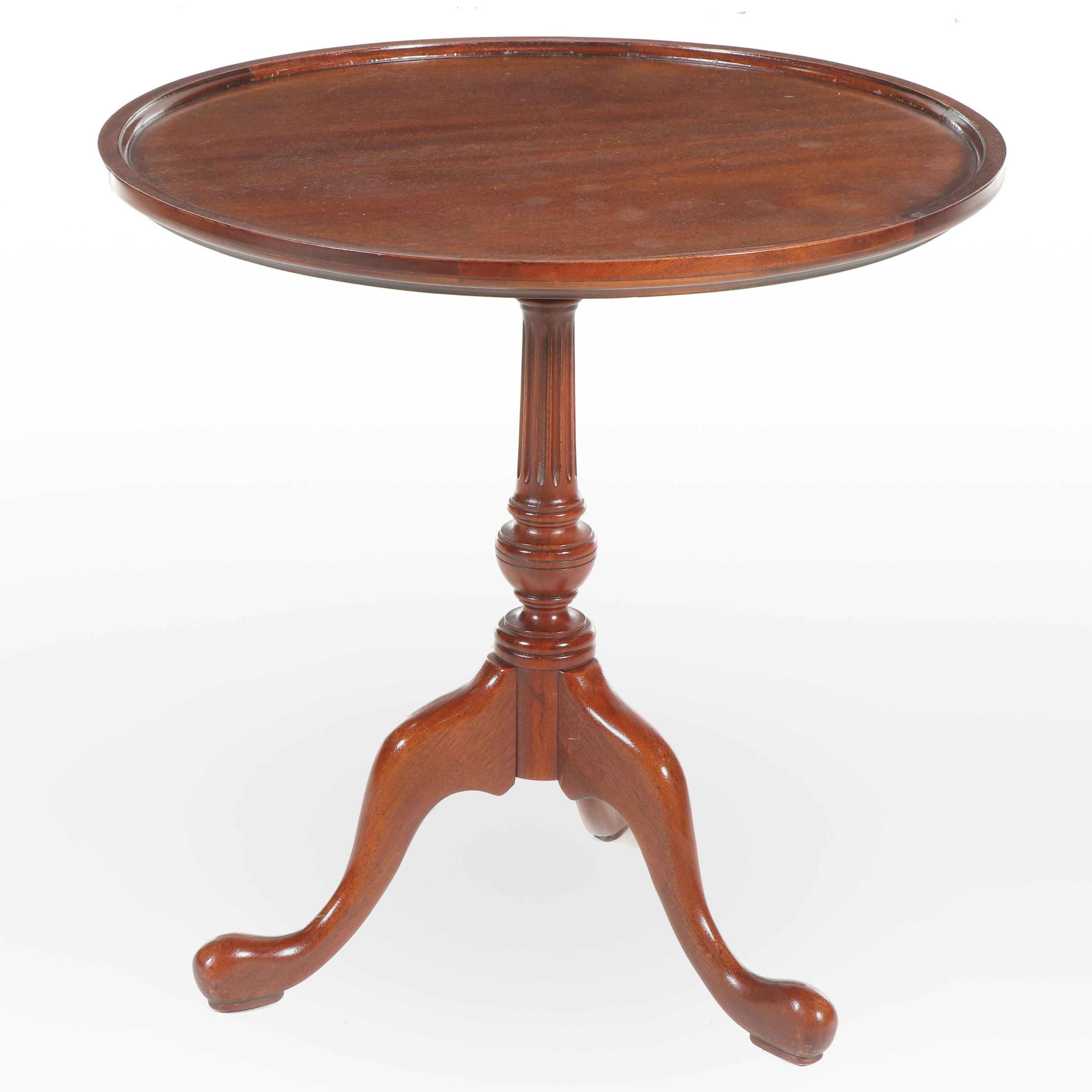 Queen Anne Style Mahogany Tea Table, Late 20th Century