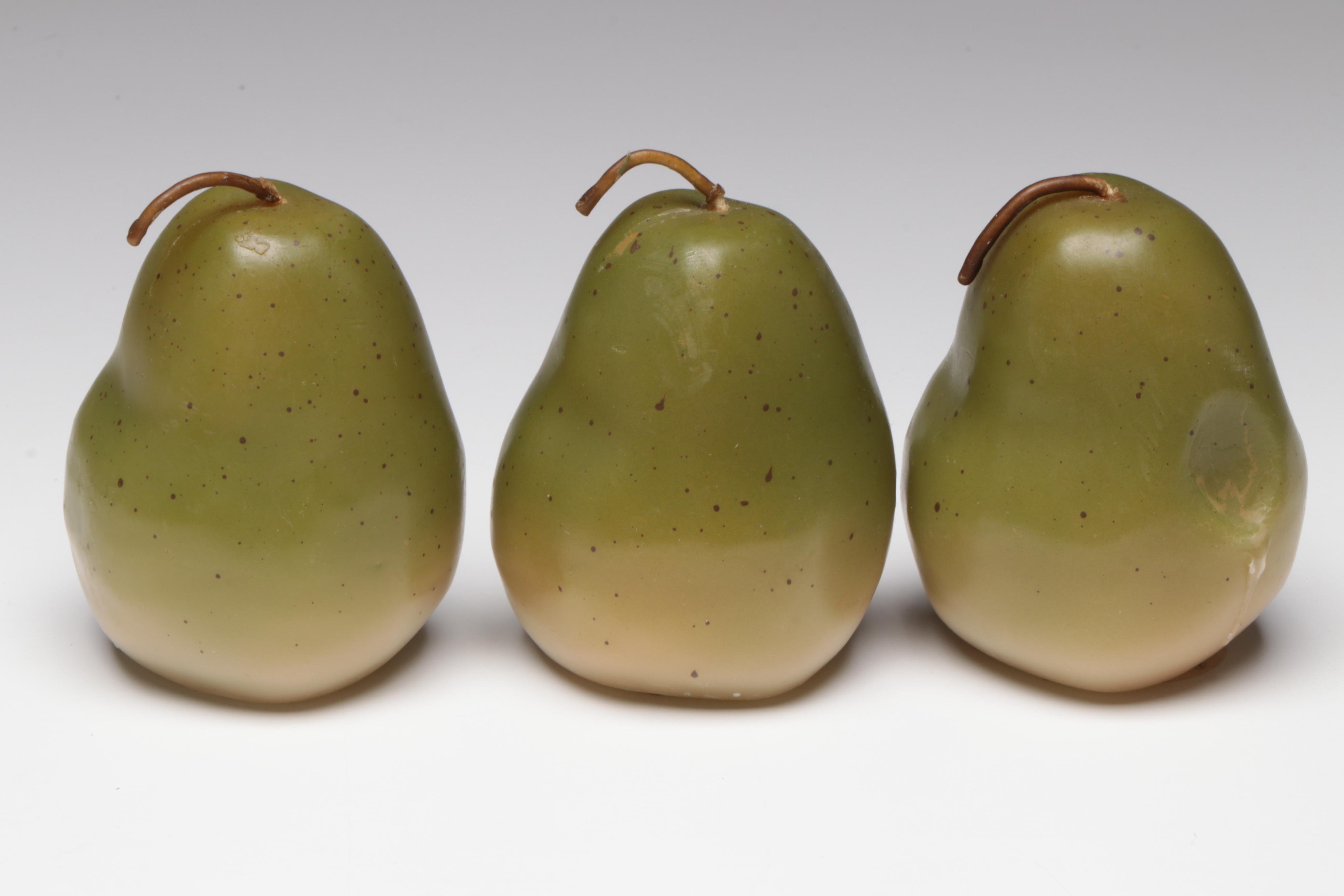 Frosted Glass Dessert Bowls with Other Tableware and Décor